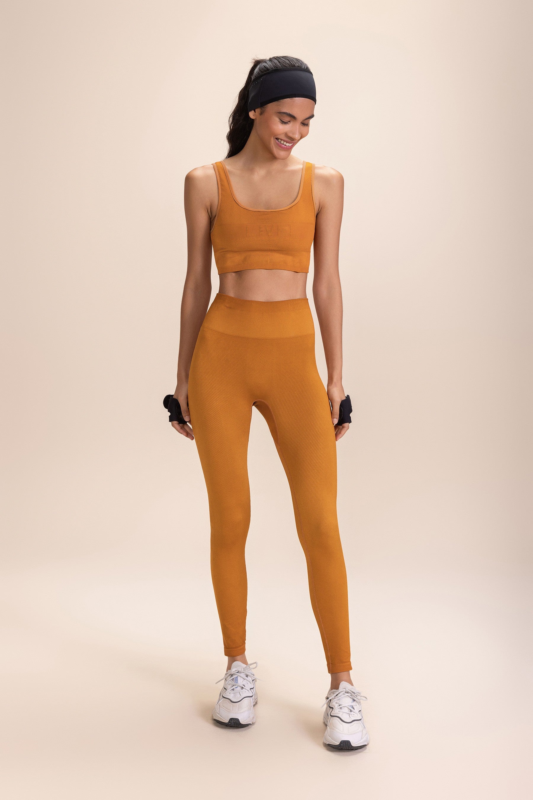 High-Quality Seamless Sports Bra for Women - Comfortable Workout & Yoga Top - Perfect for Gym, Running, and Active Lifestyle