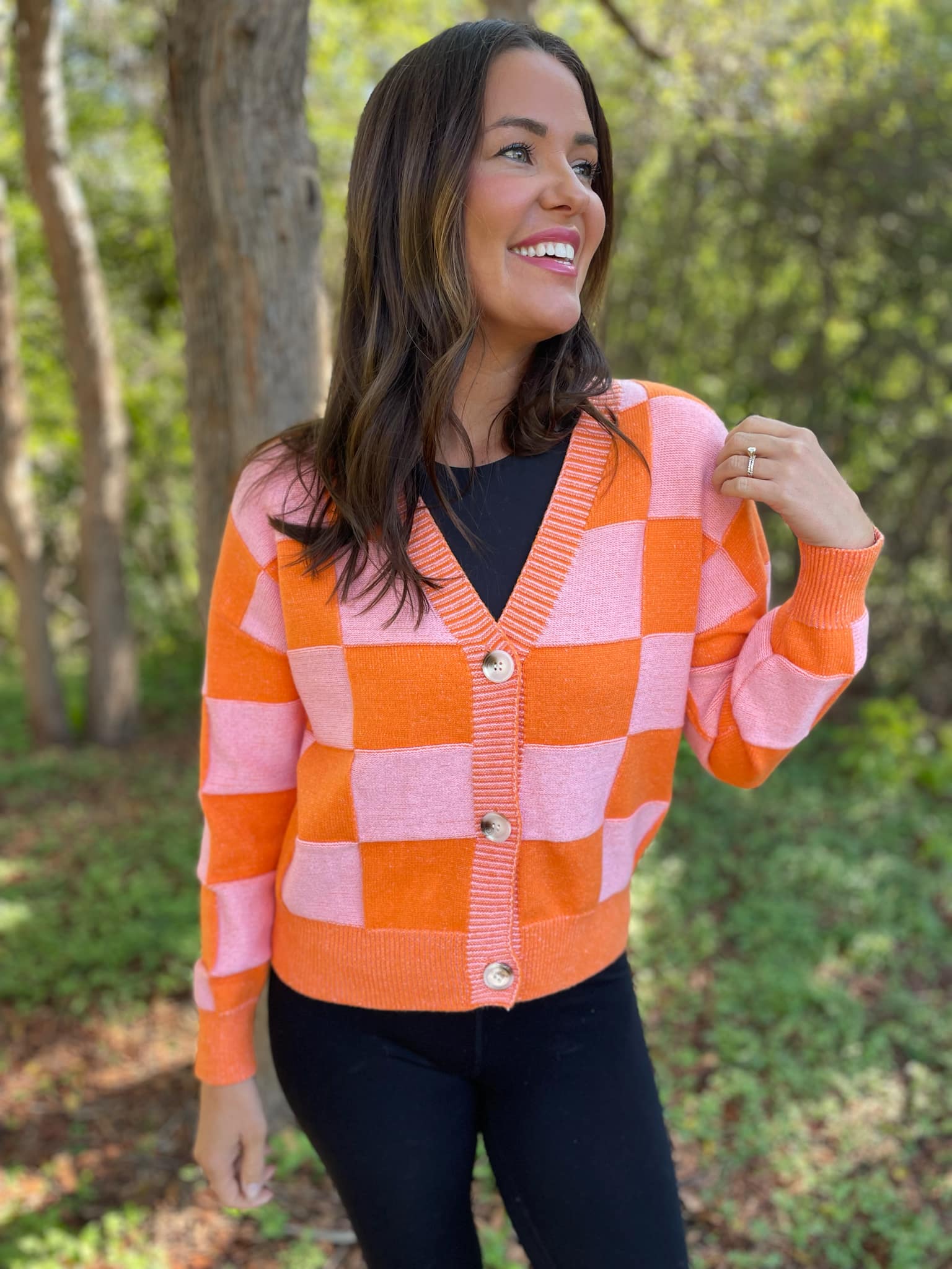 PREORDER: Stylish Checkered Cardigan for Women - 3 Color Options | Cozy Fall & Winter Fashion | Perfect for Casual Outfits, Office Wear & Date Nights
