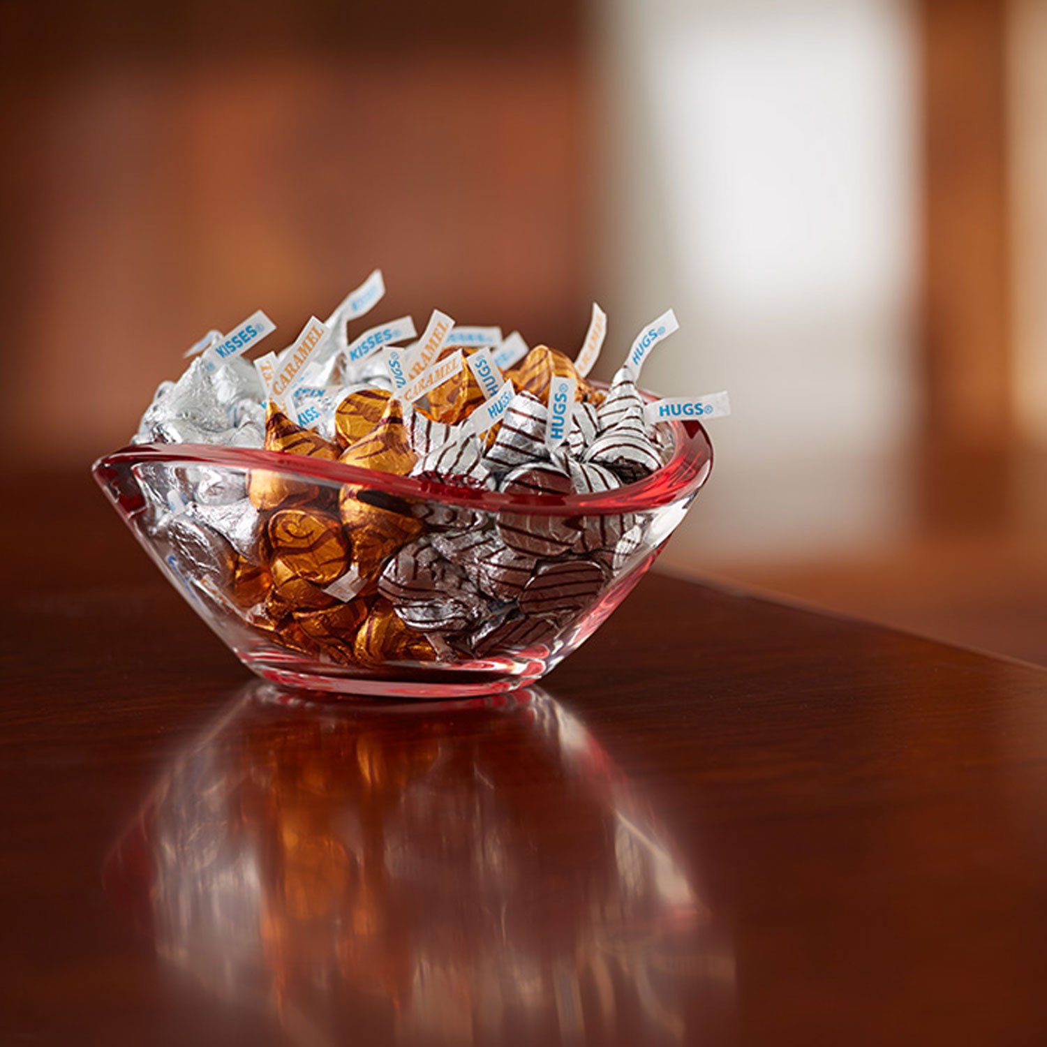 HERSHEY'S KISSES Milk Chocolate Candy - 25 Pound Bulk Bag for Parties, Weddings & Baking | Individually Wrapped Bulk Chocolate for Gifts, Fundraisers & Desserts
