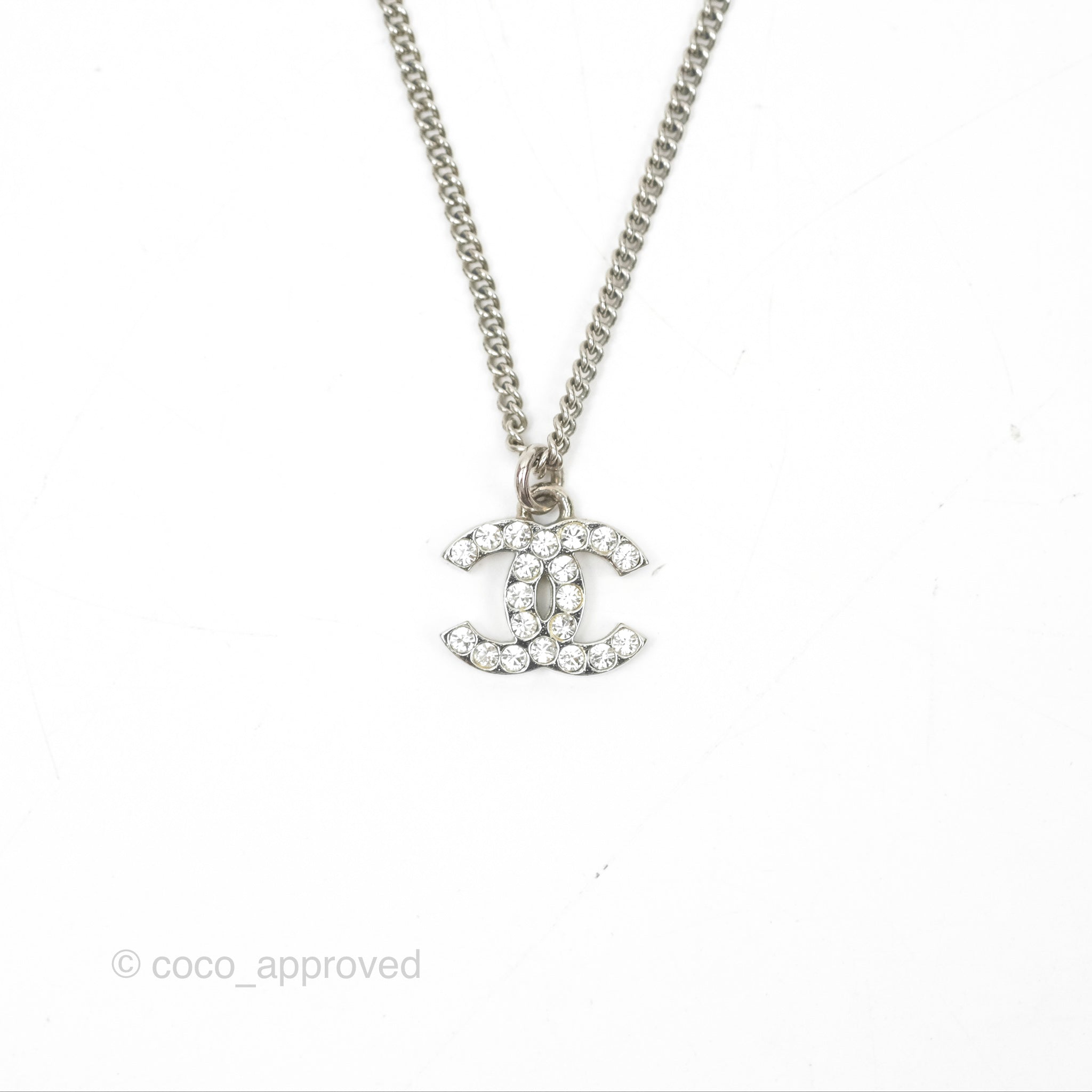 Chanel CC Pearl Necklace Silver Tone 12V - Elegant Fashion Jewelry for Women | Perfect for Parties, Weddings & Special Occasions