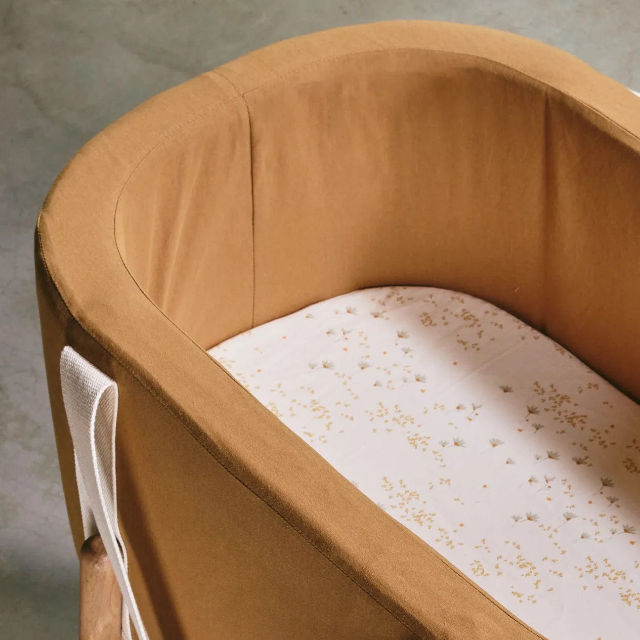 Charlie Crane Fitted Sheet for Kuko Moses Basket & Kumi Crib - Soft Organic Cotton Baby Crib Sheet for Newborn Nursery, Perfect for Daytime Naps and Overnight Sleeping