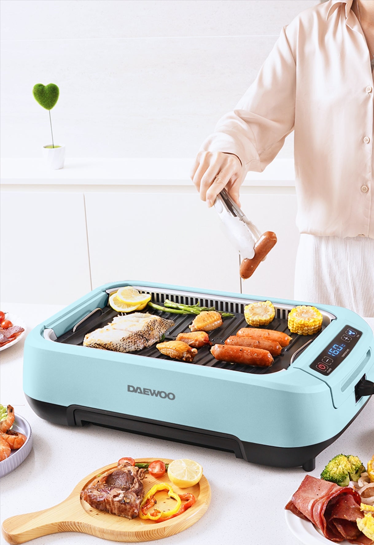 DAEWOO S19 PRO Smokeless Indoor/Outdoor Grill - Portable BBQ Grill for Home, Camping & Picnics - Perfect for Backyard, Tailgating & Family Gatherings