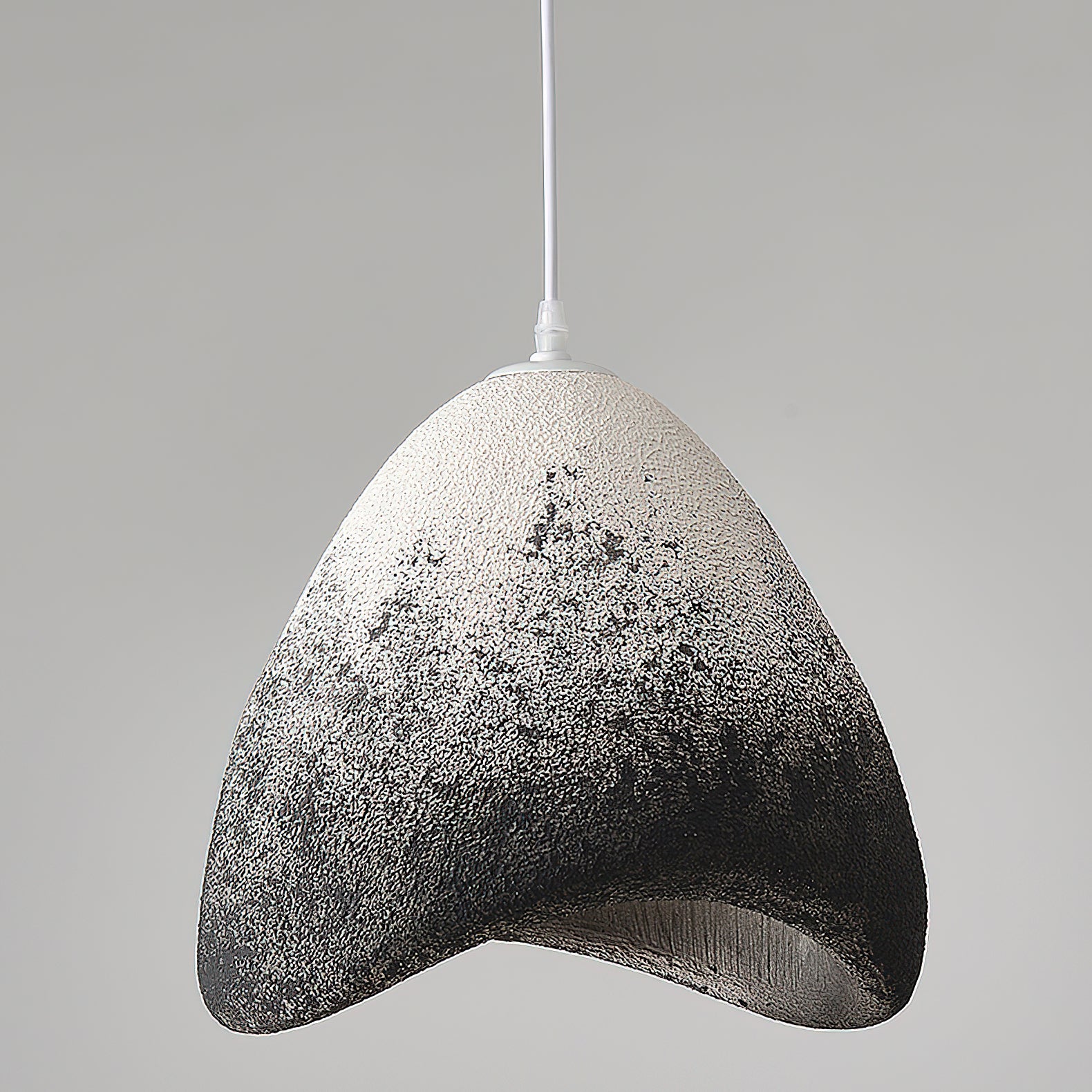 Modern Arrow Pendant Light Fixture - Sleek Industrial Ceiling Lighting for Kitchen, Dining Room & Bedroom