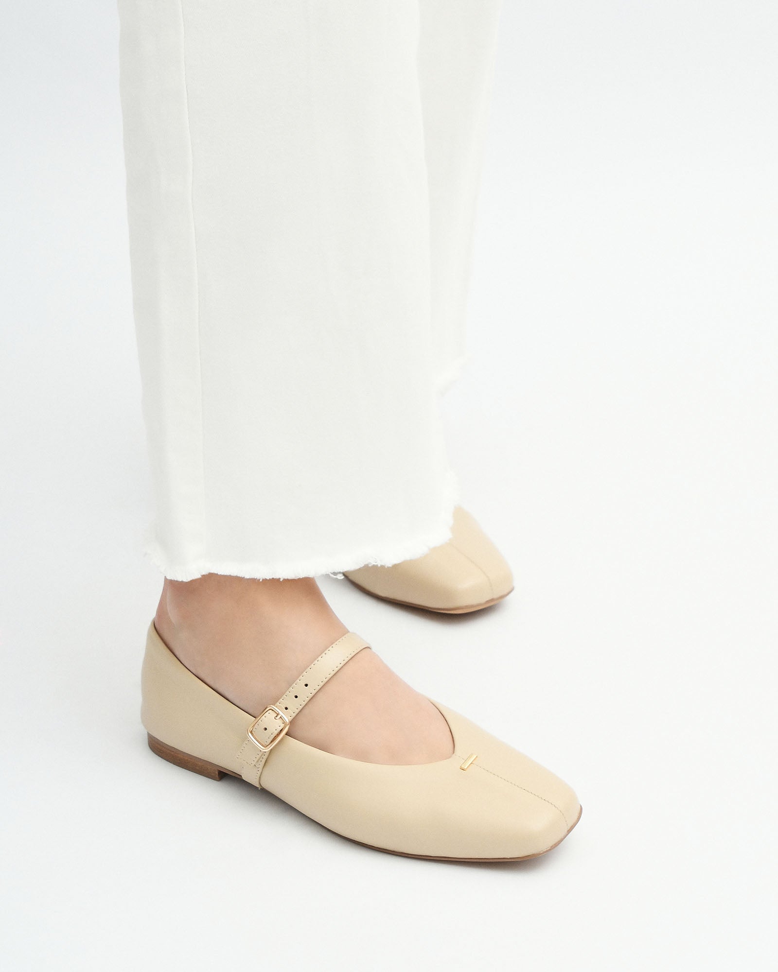 April Casual Flats - Genuine Leather Sandals for Women | Comfortable & Stylish Everyday Shoes for Walking, Work & Travel