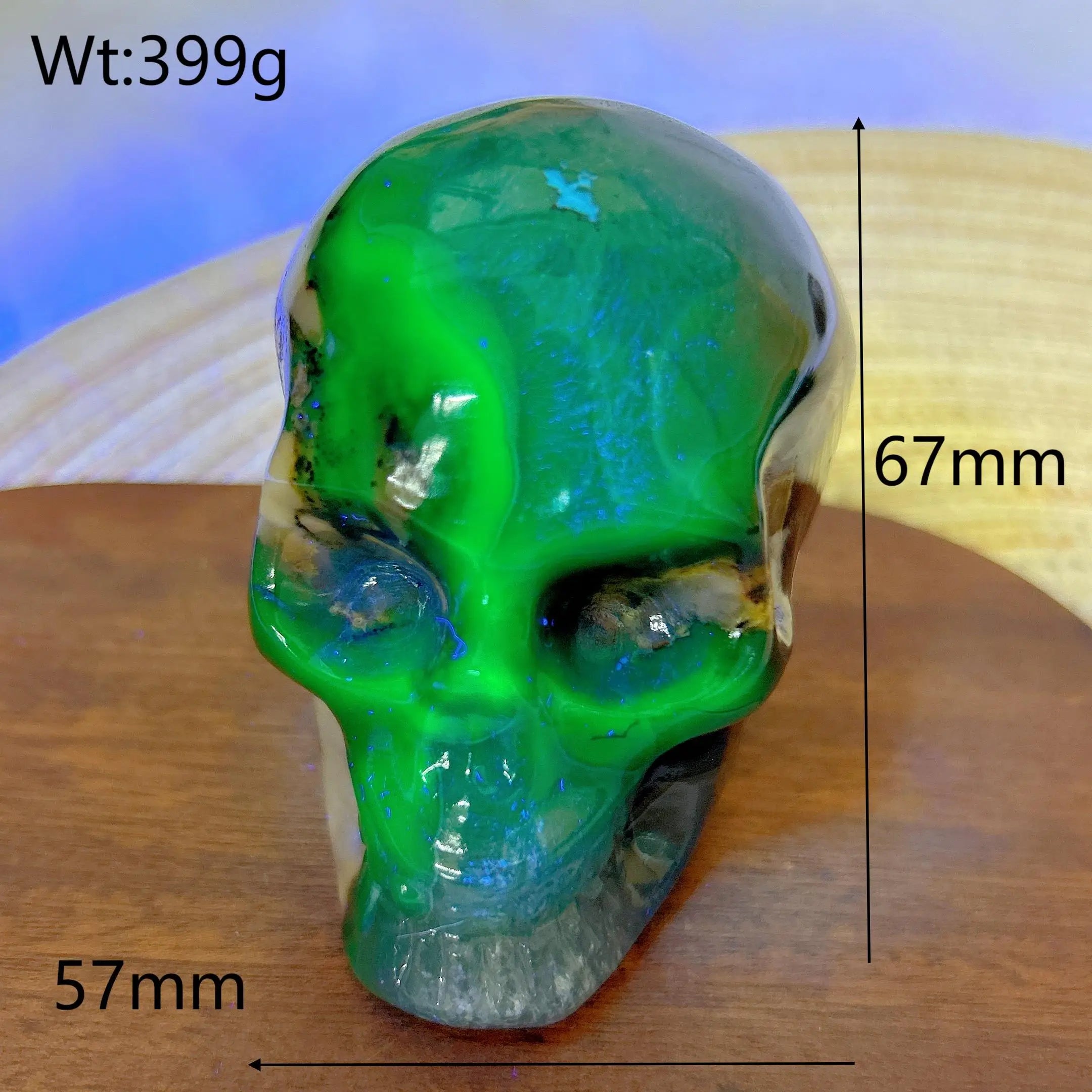 Natural Volcanic Agate Skull Carving with UV Light Effect - Green Flashy Healing Crystal for Energy, Home Decor & Spiritual Gifts | Perfect for Meditation, Feng Shui & Unique Gift Giving