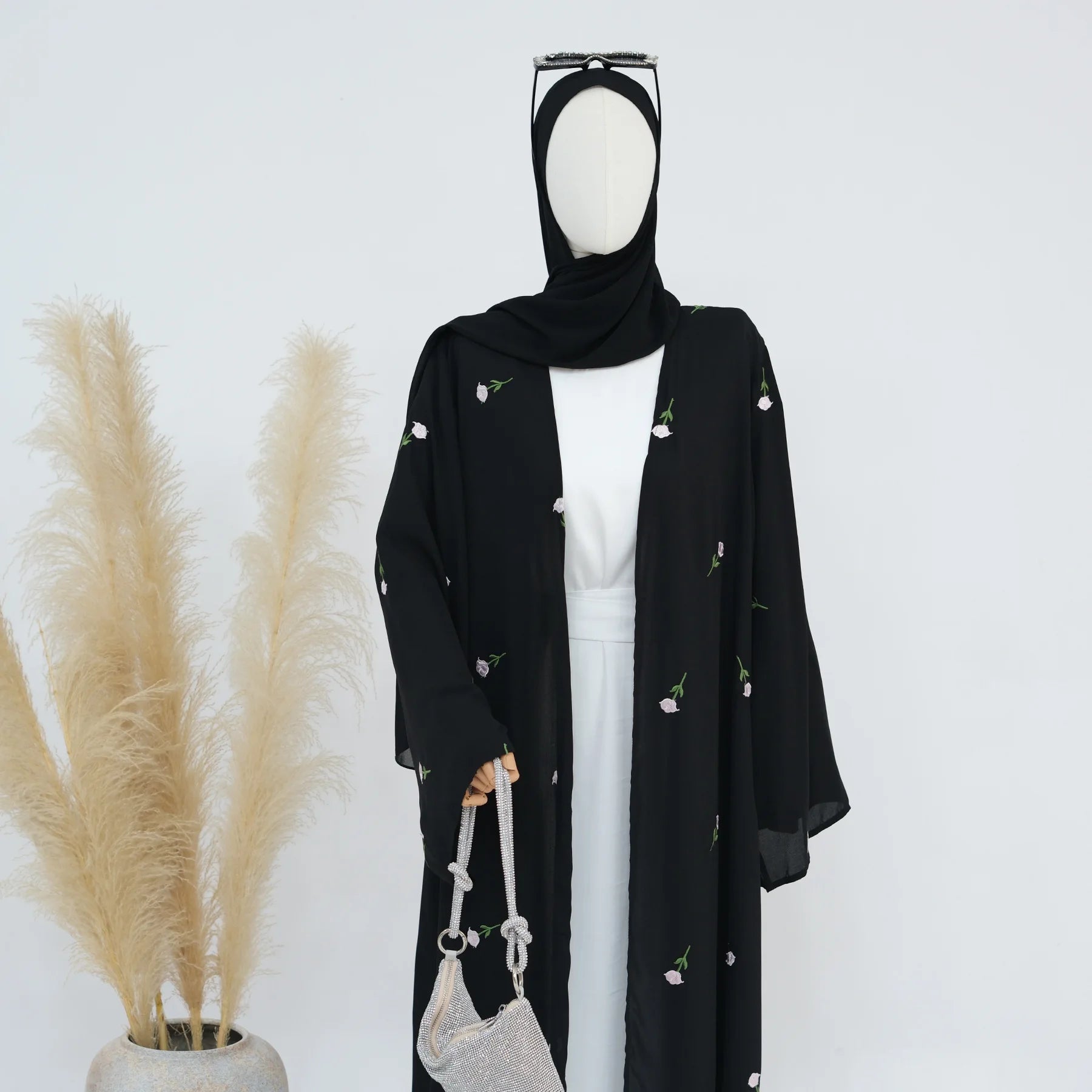 Elegant Black Embroidery Kimono Cardigan Abaya - Stylish Muslim Women's Cover-Up for Prayer, Home & Special Occasions