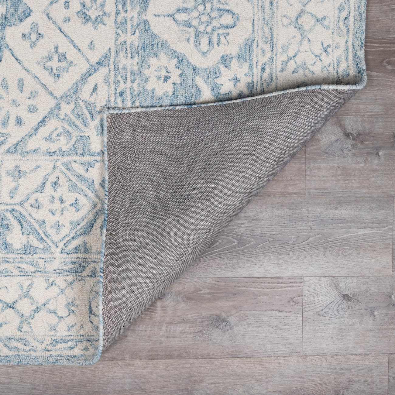 Hauteloom Devine Wool Area Rug 4' x 6' - Traditional Blue & Ivory Handmade Rug for Living Room, Bedroom - Soft & Durable Home Decor for Cozy Spaces