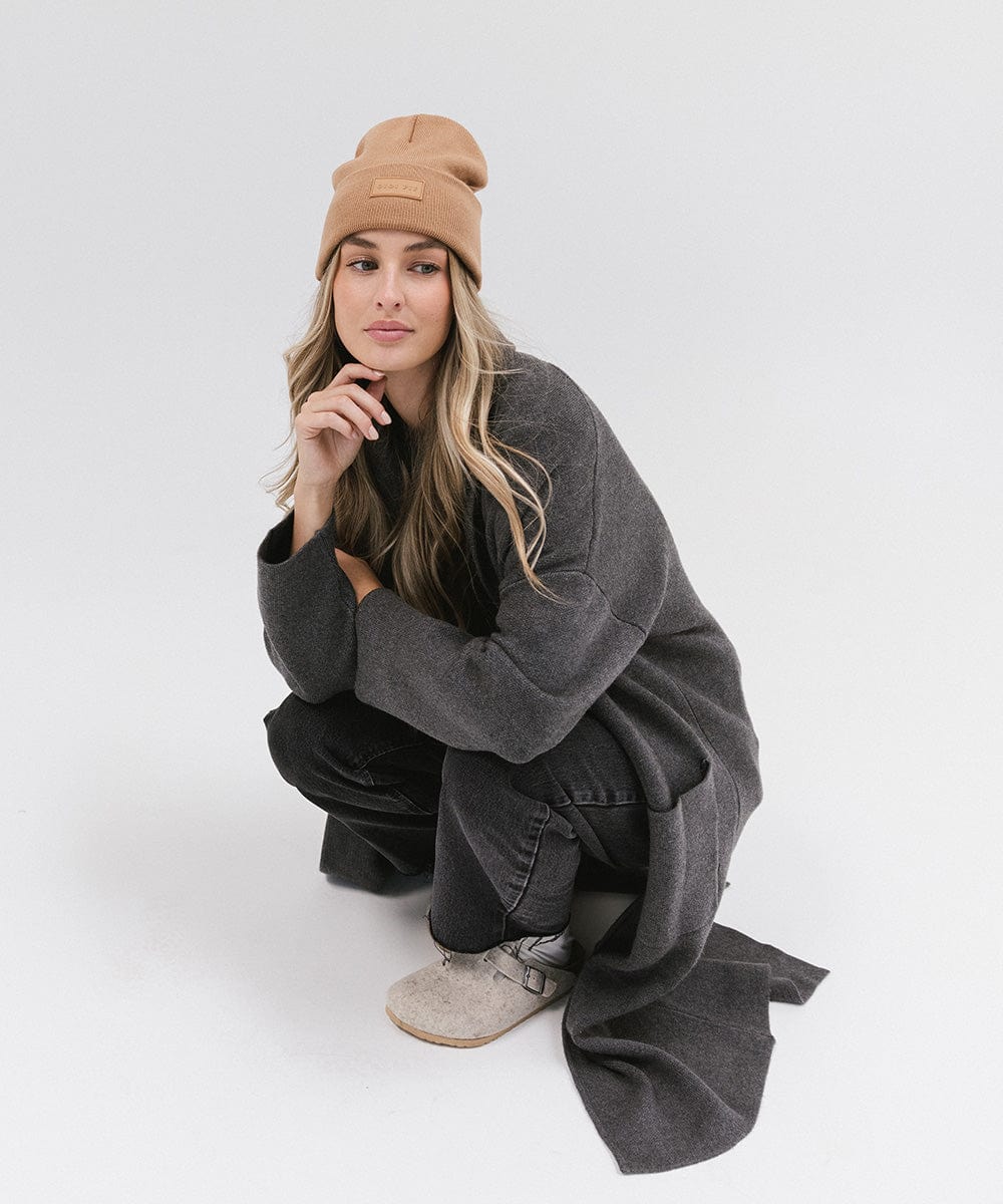Stylish Pip Knit Beanie for Men & Women - Warm Winter Hat for Outdoor Activities, Hiking, and Casual Wear