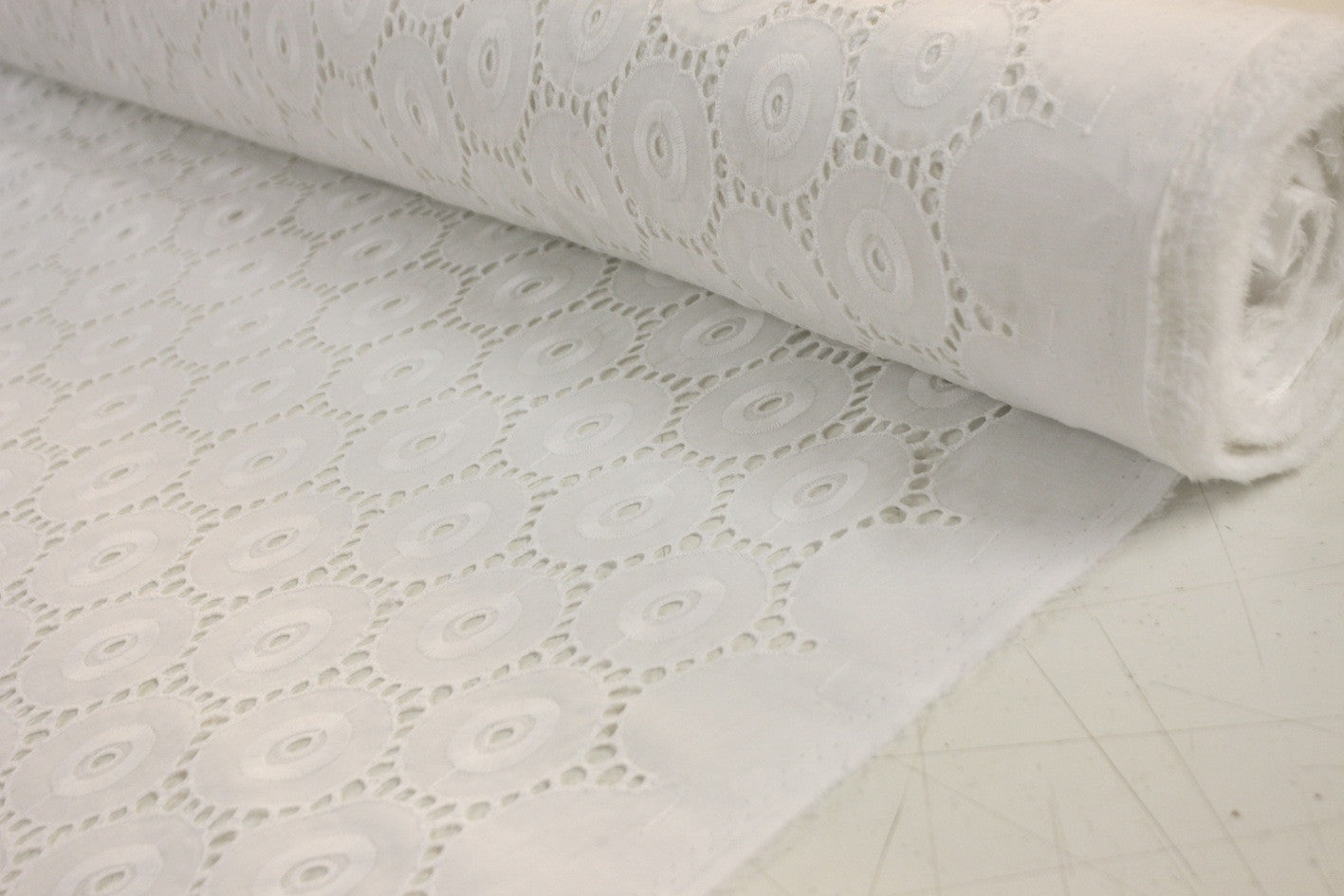 Anglaise Circles White Lace Fabric - Elegant & Timeless for Wedding Dresses, Curtains & Home Decor