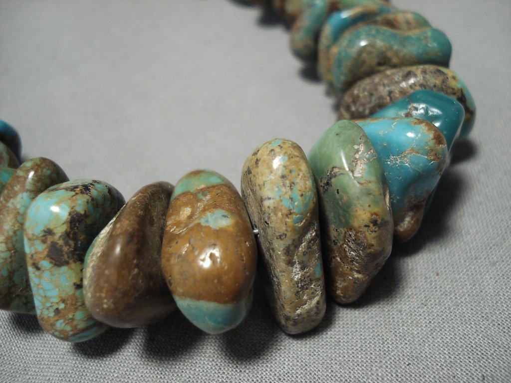 Vintage Navajo Sterling Silver Necklace with Green Turquoise - 195g Authentic Native American Jewelry - Perfect for Boho, Western, and Southwest Fashion