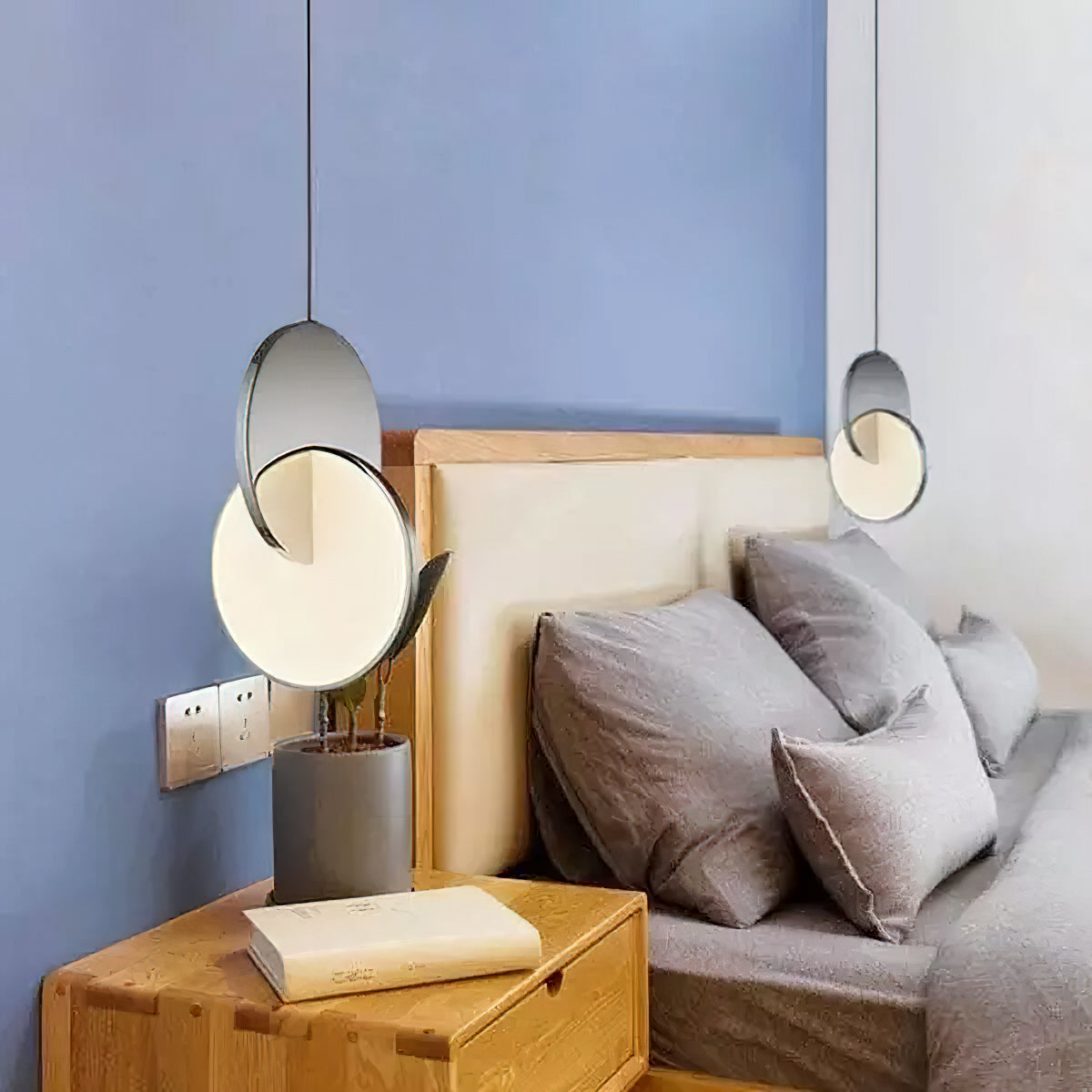 Modern Overlapping Circular Pendant Light - Sleek Metal Design for Dining Room, Kitchen Island & Living Room Decor