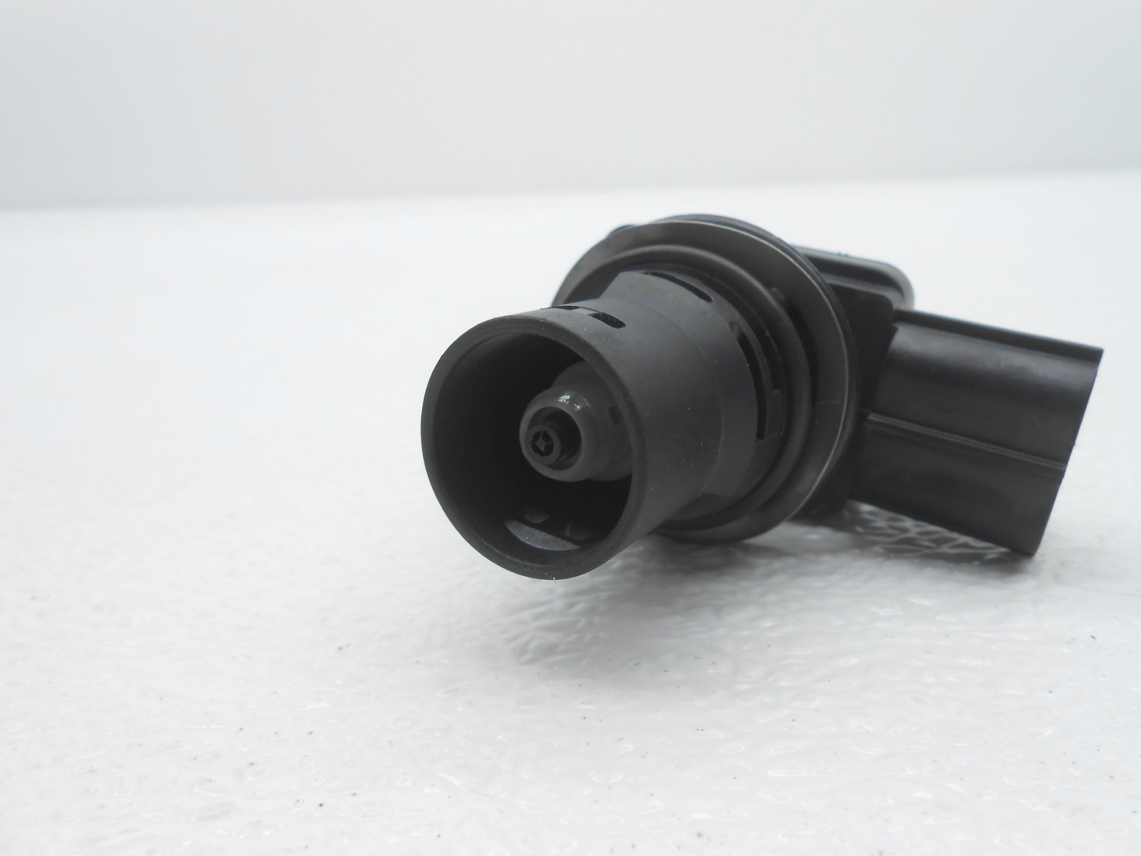 OEM New Fuel Tank Pressure Sensor - Compatible with Multiple Car Models - Perfect for Engine Performance & Emissions Control