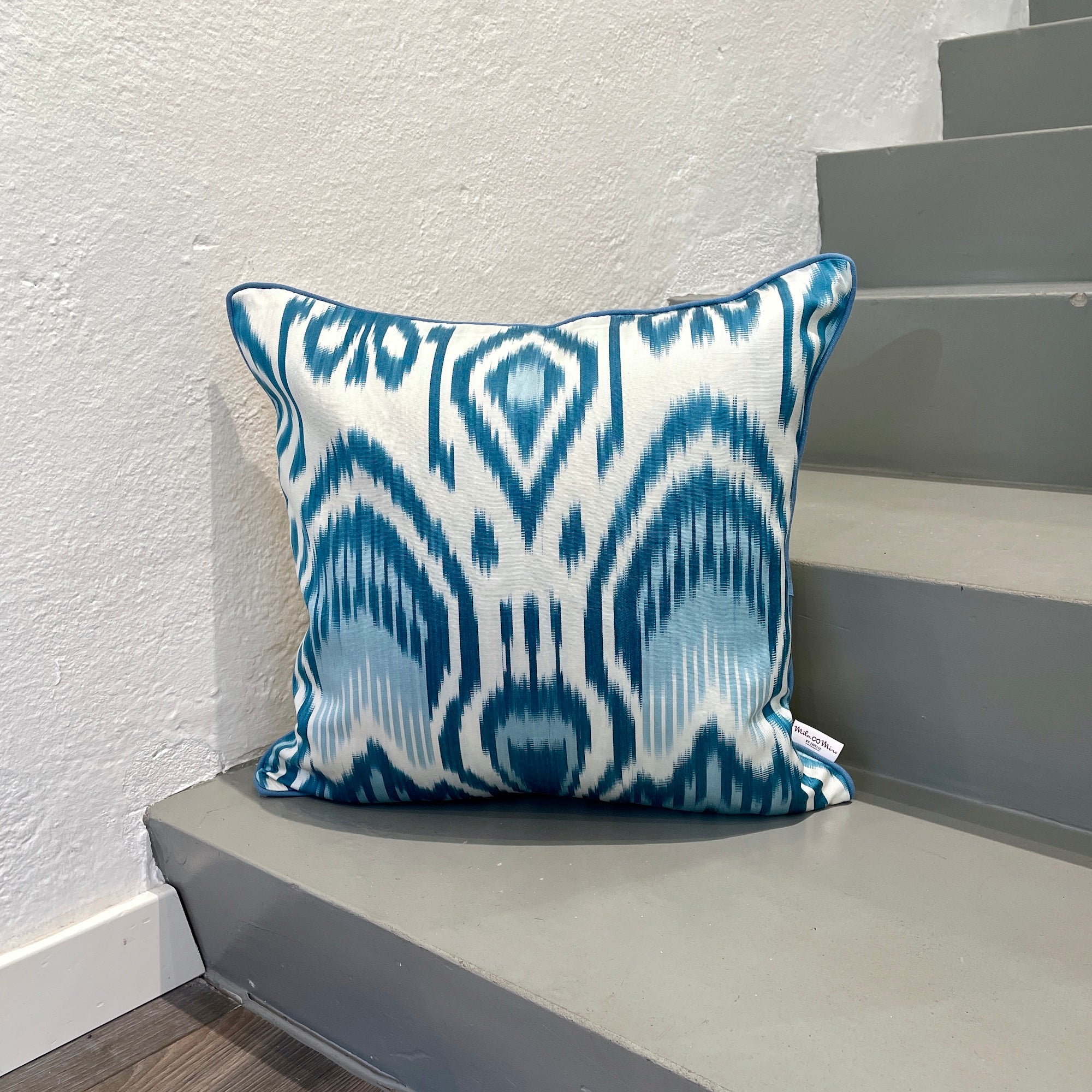 Luxury Silk Ikat Cushion Cover with Raindrops Pattern - Elegant Home Decor for Sofa, Bed & Living Room