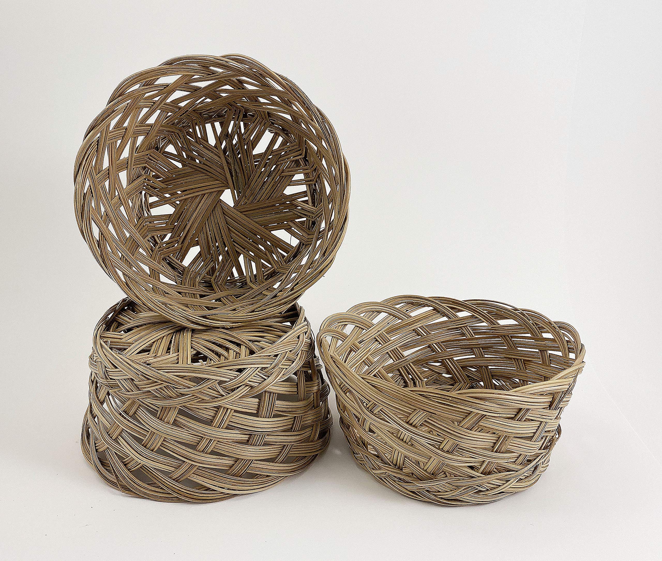 CalCastle Round Woven Bread & Food Serving Baskets Set of 3 (6 Inch) - Natural Coconut Midrib Material - Perfect for Holiday Gifts, Dinner Rolls, Picnics & Home Decor