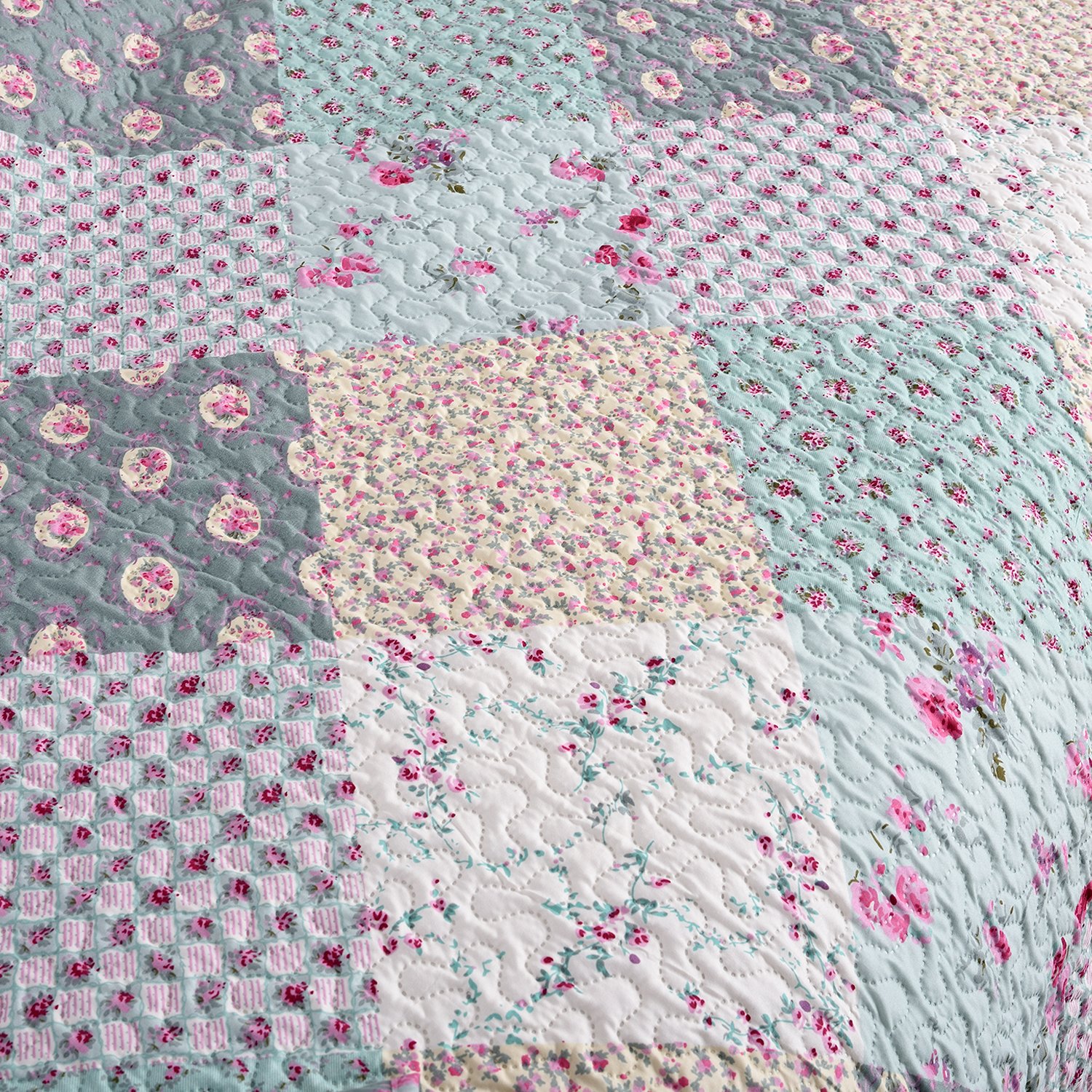 JML Queen Size Quilt Set - 3 Piece All Season Lightweight Bedding with Printed Pattern & Shams - Soft Coverlet Bedspread for Cozy Home Decor | Perfect for Master Bedroom, Guest Room & Dorm