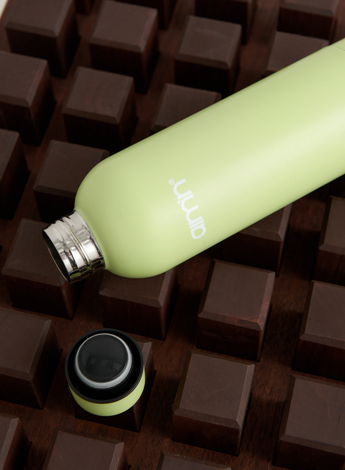 Premium Matcha Green Tea Core Water Bottle - BPA-Free, Leak-Proof & Insulated Stainless Steel Thermos for Gym, Hiking & Office Use