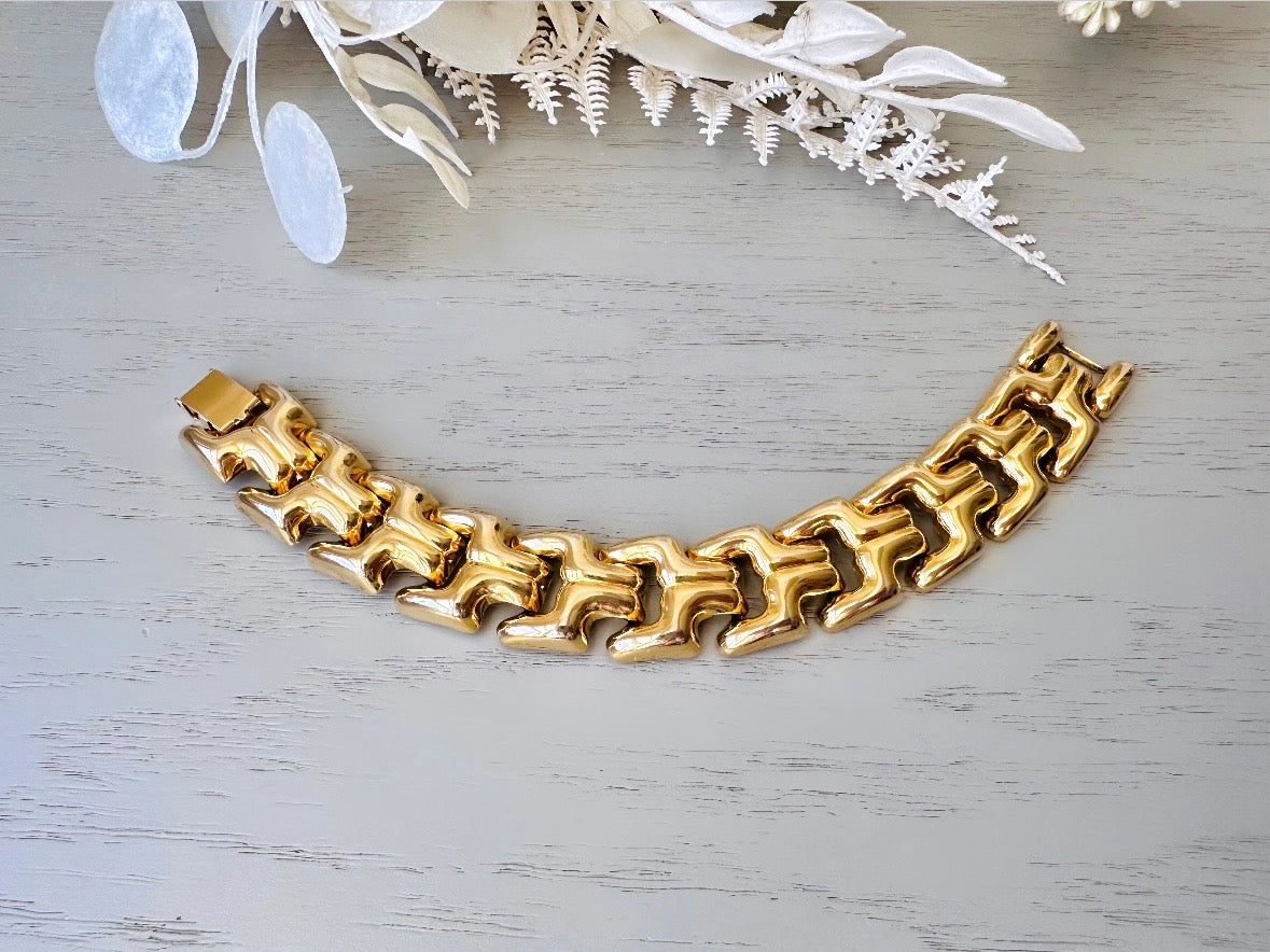 Vintage Gold Chain Bracelet - 1980s Etruscan Style Thick Link Unisex Jewelry for Men & Women | Perfect for Retro Fashion, Boho Outfits and Special Occasions