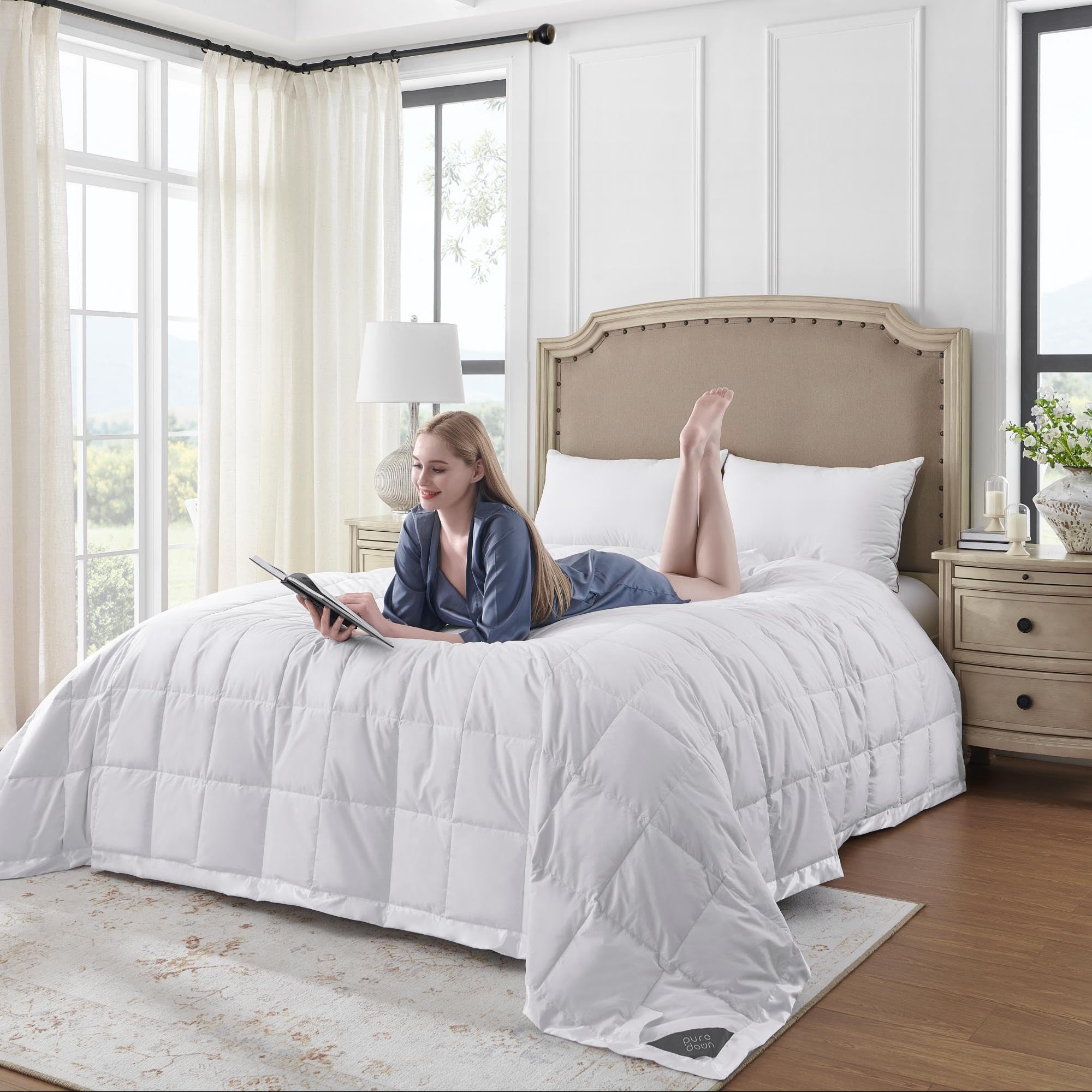 Puredown® King Size Blanket - Ultra Soft Lightweight Down Comforter for All Seasons, Luxury Warm Bedding with Satin Trim & Cotton Cover, White (108