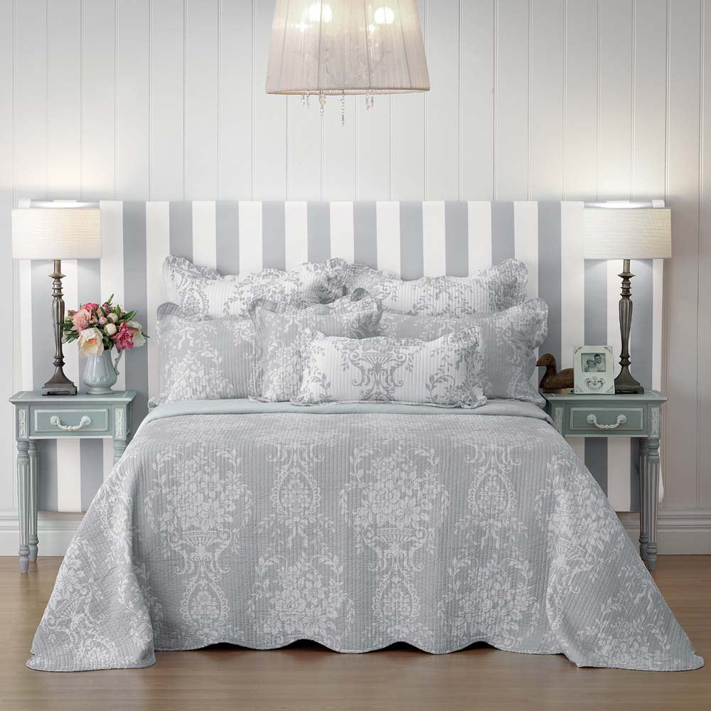 Florence Grey Bedspread Set Queen Size - Soft Luxury Bedding for Master Bedroom & Guest Room - Perfect for Cozy Nights & Stylish Home Decor