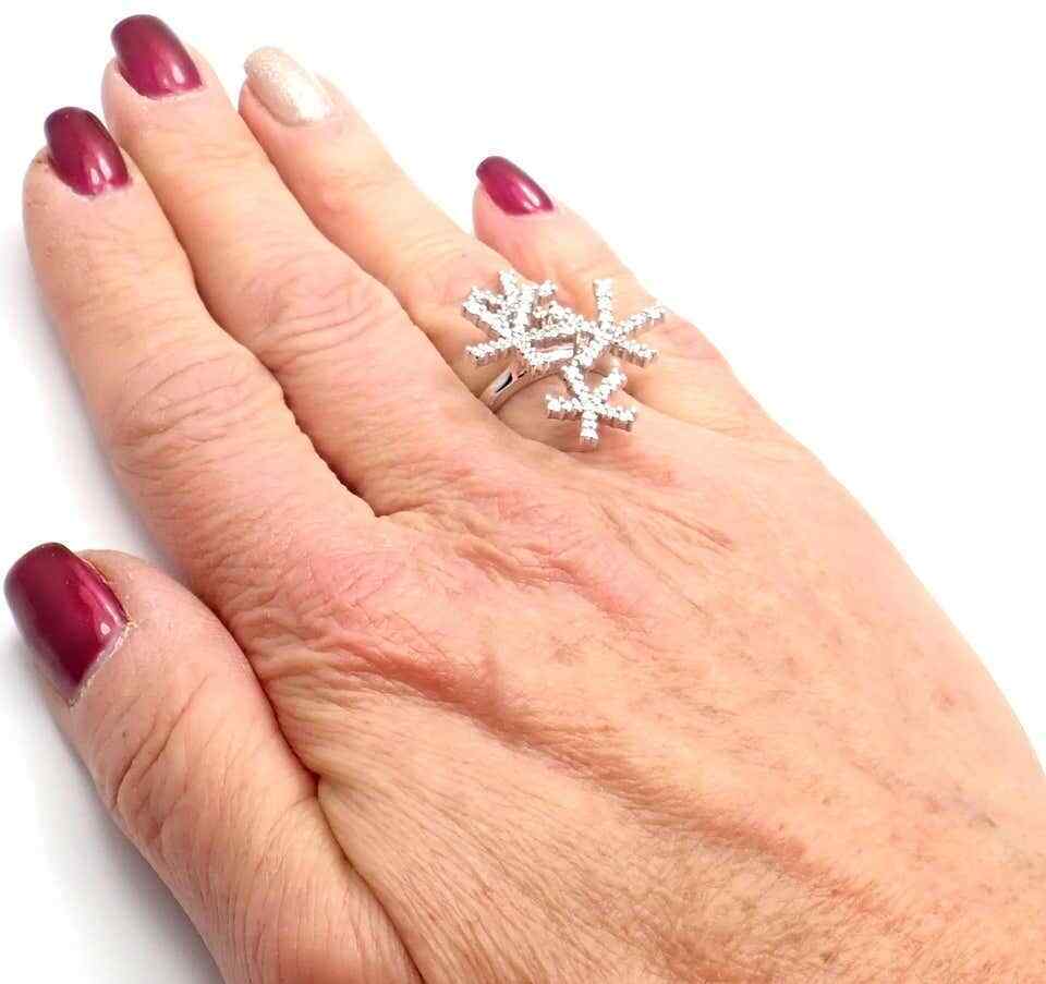 Authentic Damiani Diamond Flower 18k White Gold Cocktail Ring for Women - Elegant Statement Jewelry for Parties, Weddings & Special Occasions