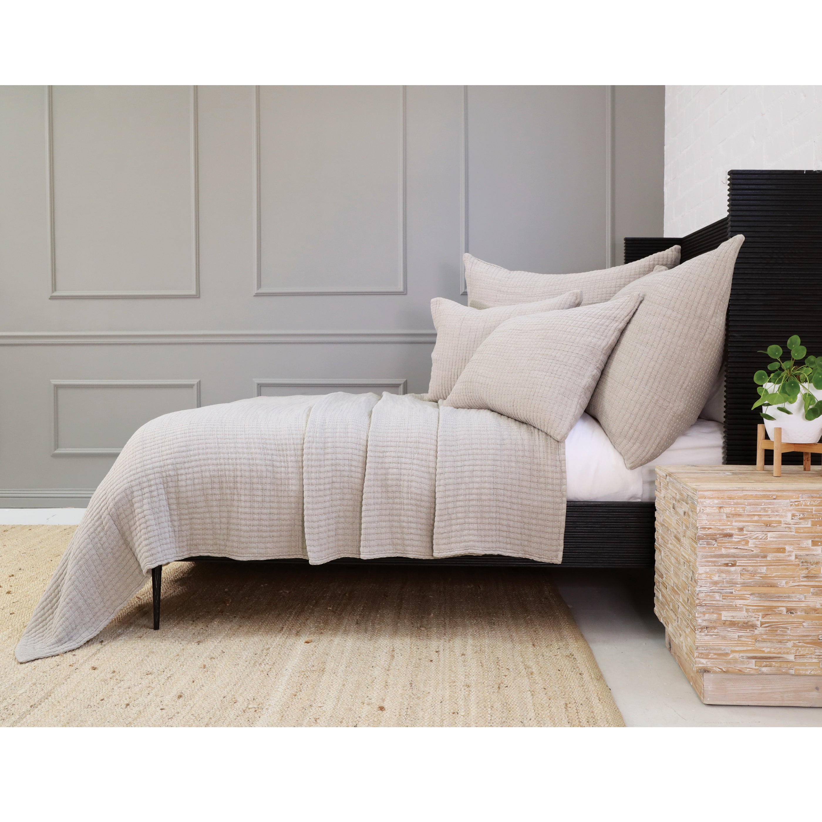 Premium Vancouver Coverlet - Soft & Breathable Bedspread for All Seasons | Perfect for Home, Hotel, and Airbnb Decor