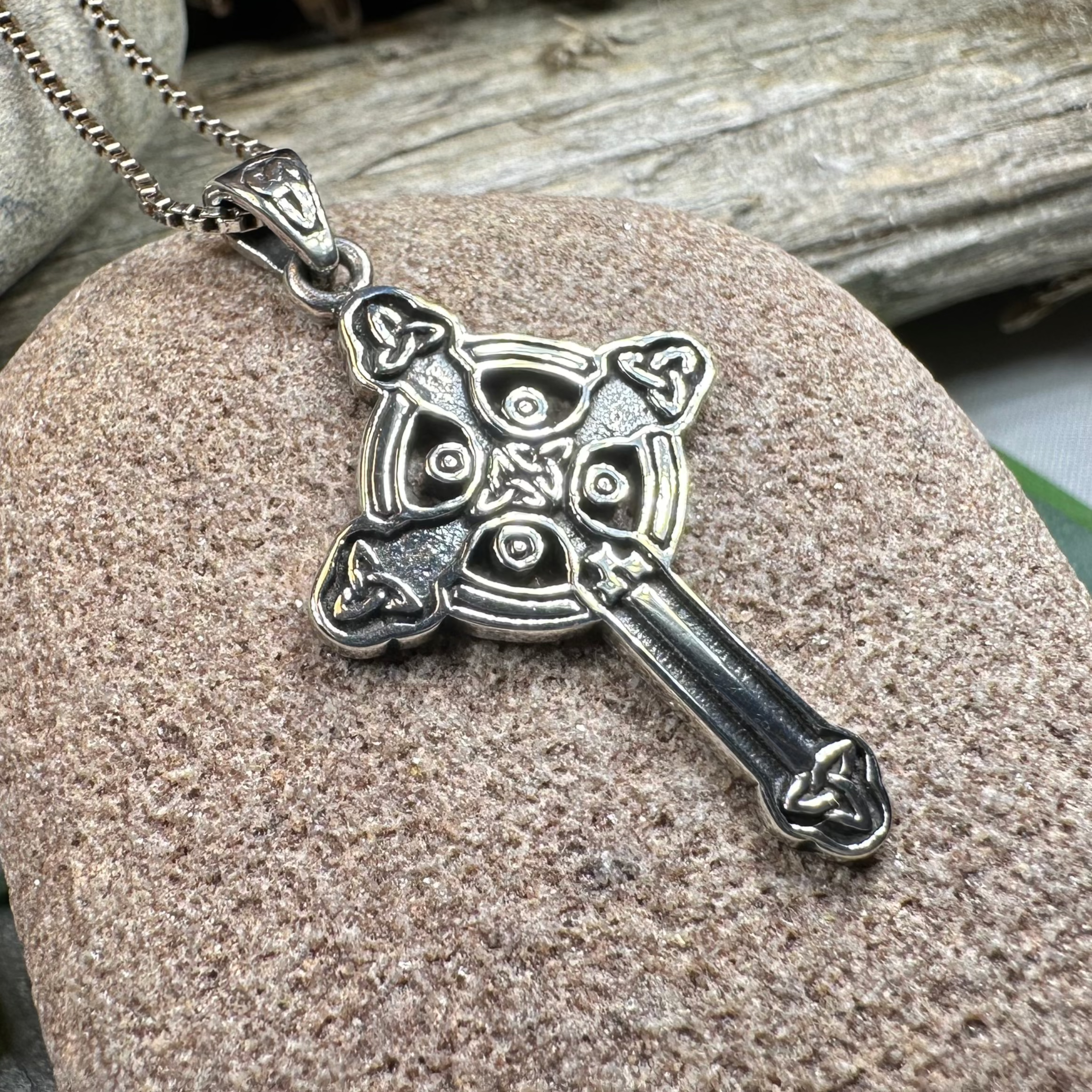 Celtic Cross Necklace for Women - Stainless Steel Irish Pendant with 18