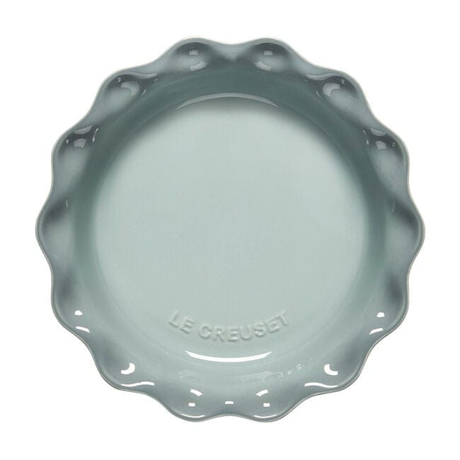 Le Creuset Heritage Pie Dish - 2.5 Quart Enameled Cast Iron Baking Dish for Pies, Quiches & Casseroles - Oven Safe to 500°F - Perfect for Holiday Baking & Family Gatherings
