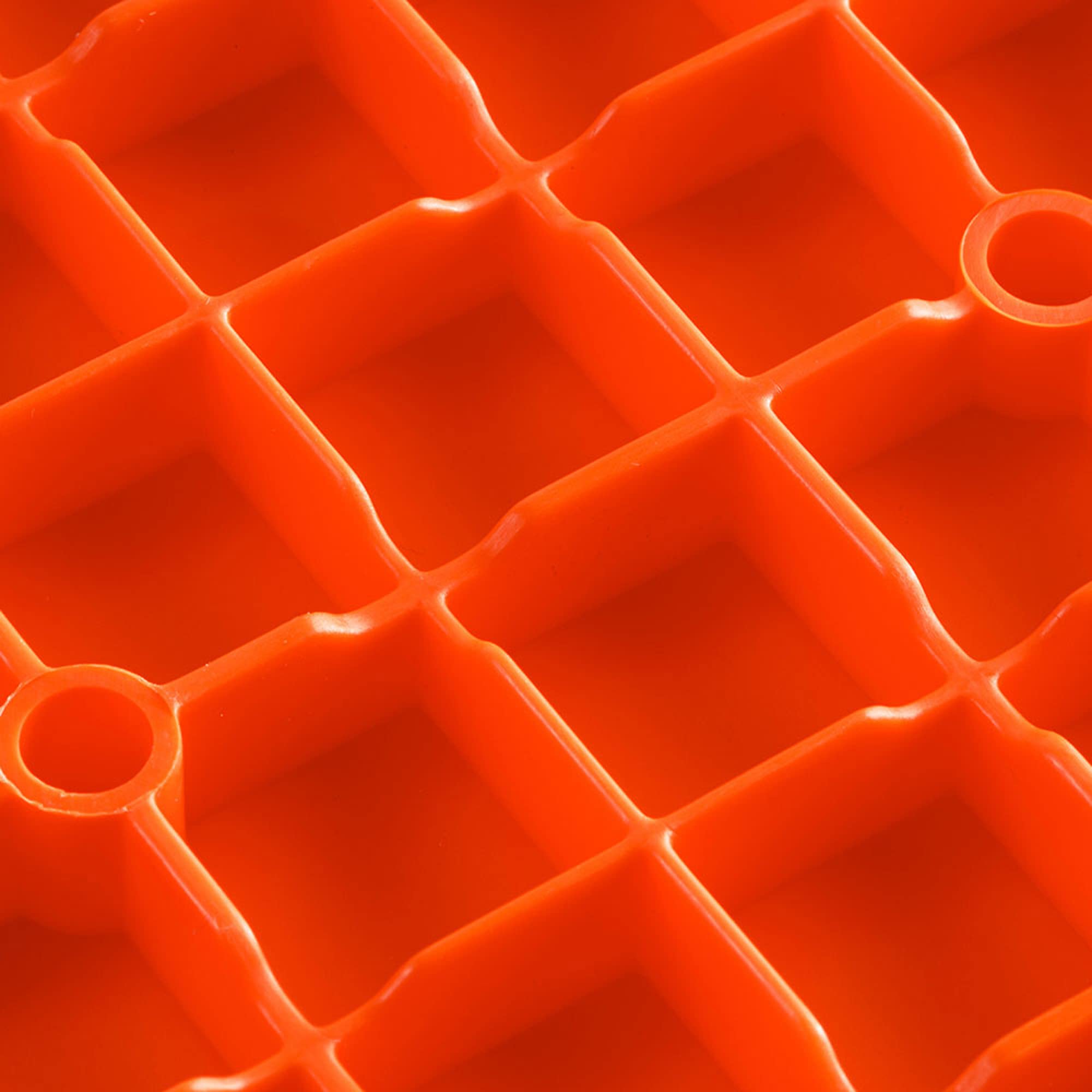 Speedway Garage Floor Diamond Tile - 12