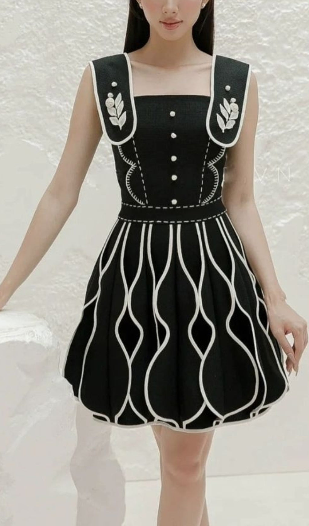 3D Flower Bud Mini Dress in Black - Elegant Bodycon Party Dress for Women, Perfect for Night Out, Club, and Special Occasions