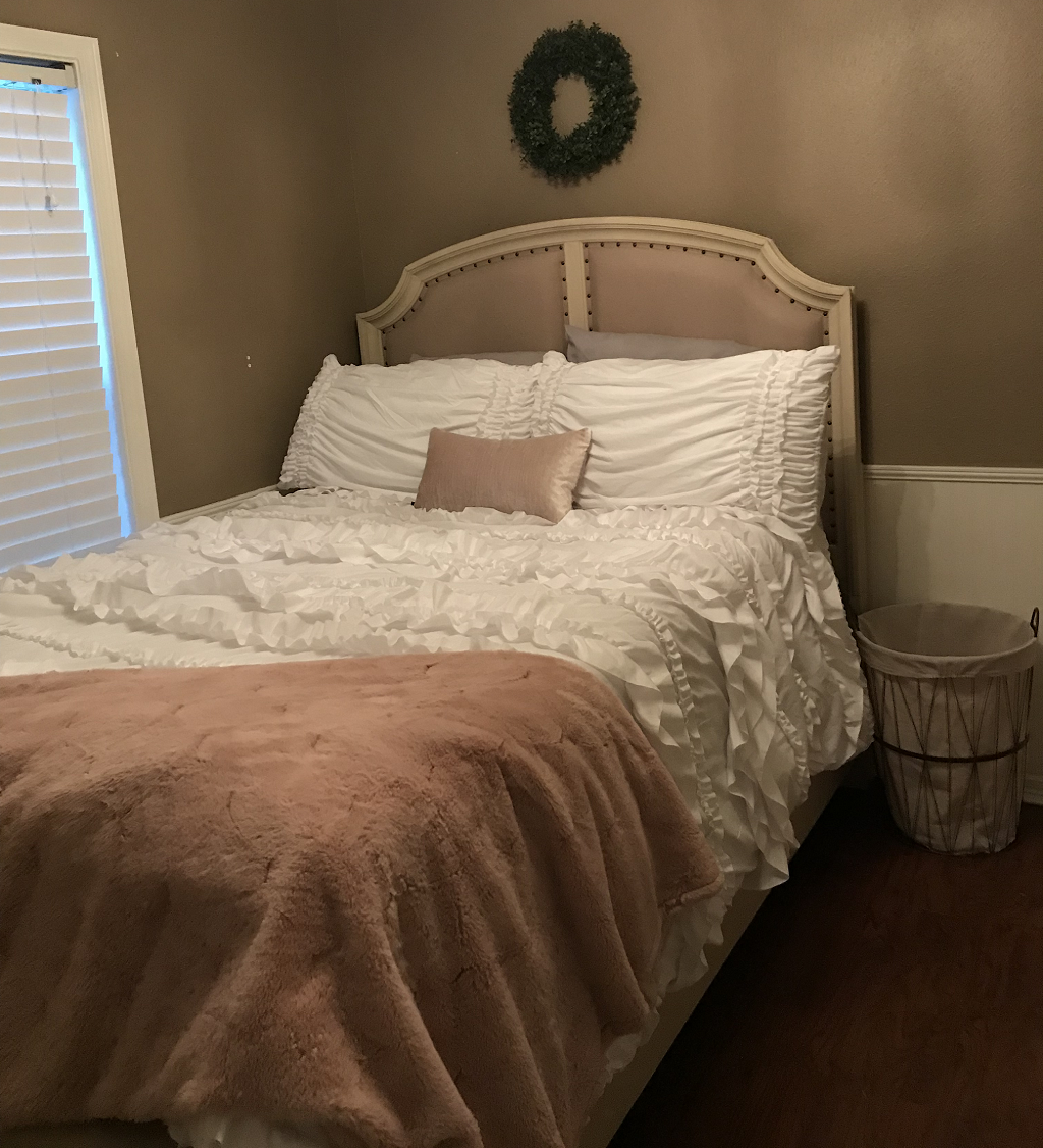Belle 4-Piece Comforter Set - Queen Size Bedding with Duvet Cover, Pillow Shams & Sheet Set - Soft Microfiber Luxury Bedroom Decor for Cozy Nights & Guest Room Setup