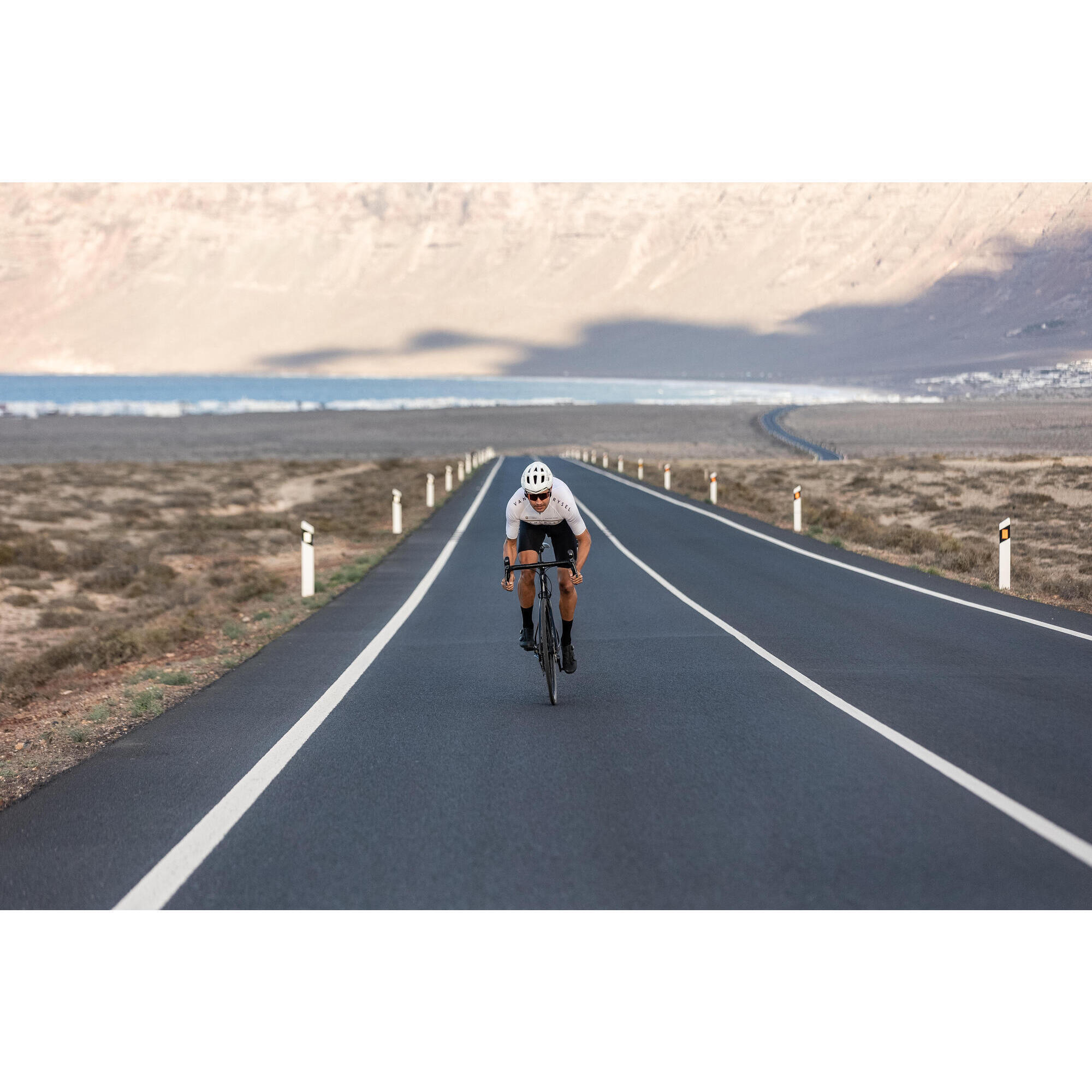 Van Rysel 900 Mid Cut Cycling Socks for Men & Women - Breathable Cushioned Bike Socks for Road Cycling, Mountain Biking & Indoor Training
