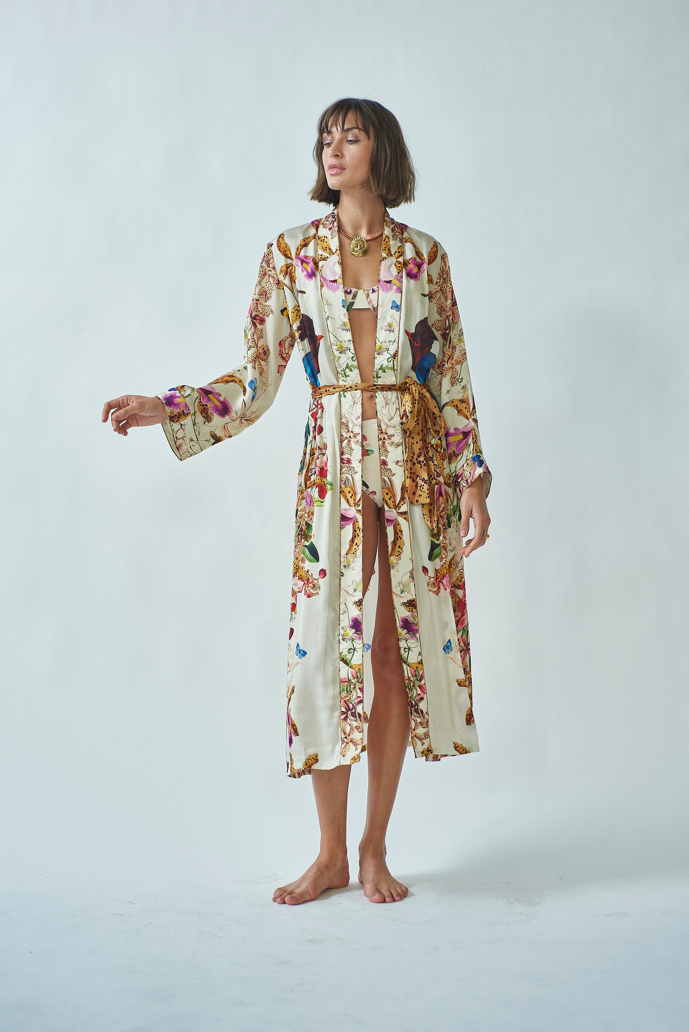 Zai Kimono - Stylish Traditional Japanese Robe for Women & Men | Perfect for Loungewear, Yoga, and Cultural Events