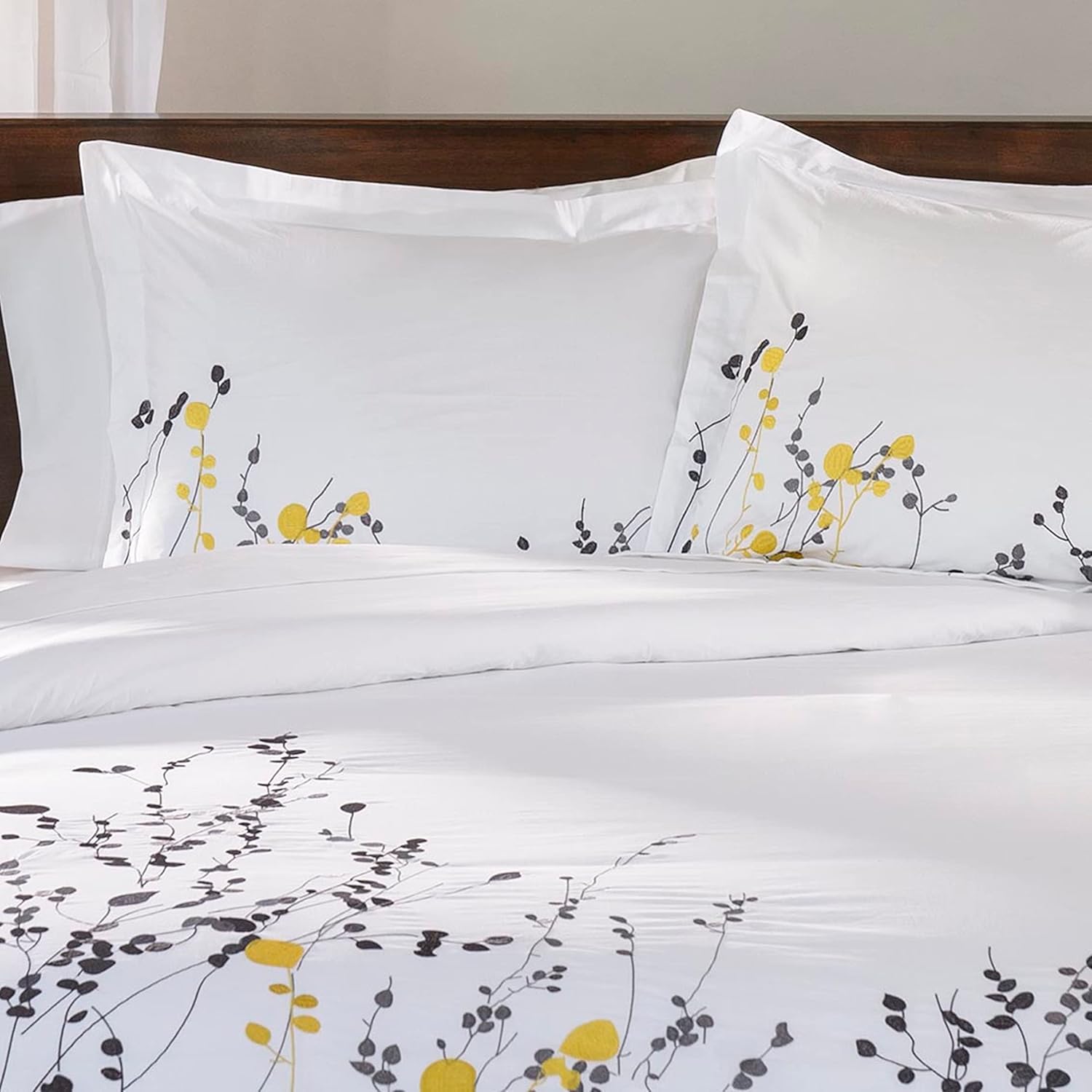 Reed Cotton Embroidered Floral Duvet Cover Set - Queen Size 3-Piece Bedding Set with Pillowcases, Soft Breathable Luxury Bed Cover for Master Bedroom, Guest Room & Dorm Decor