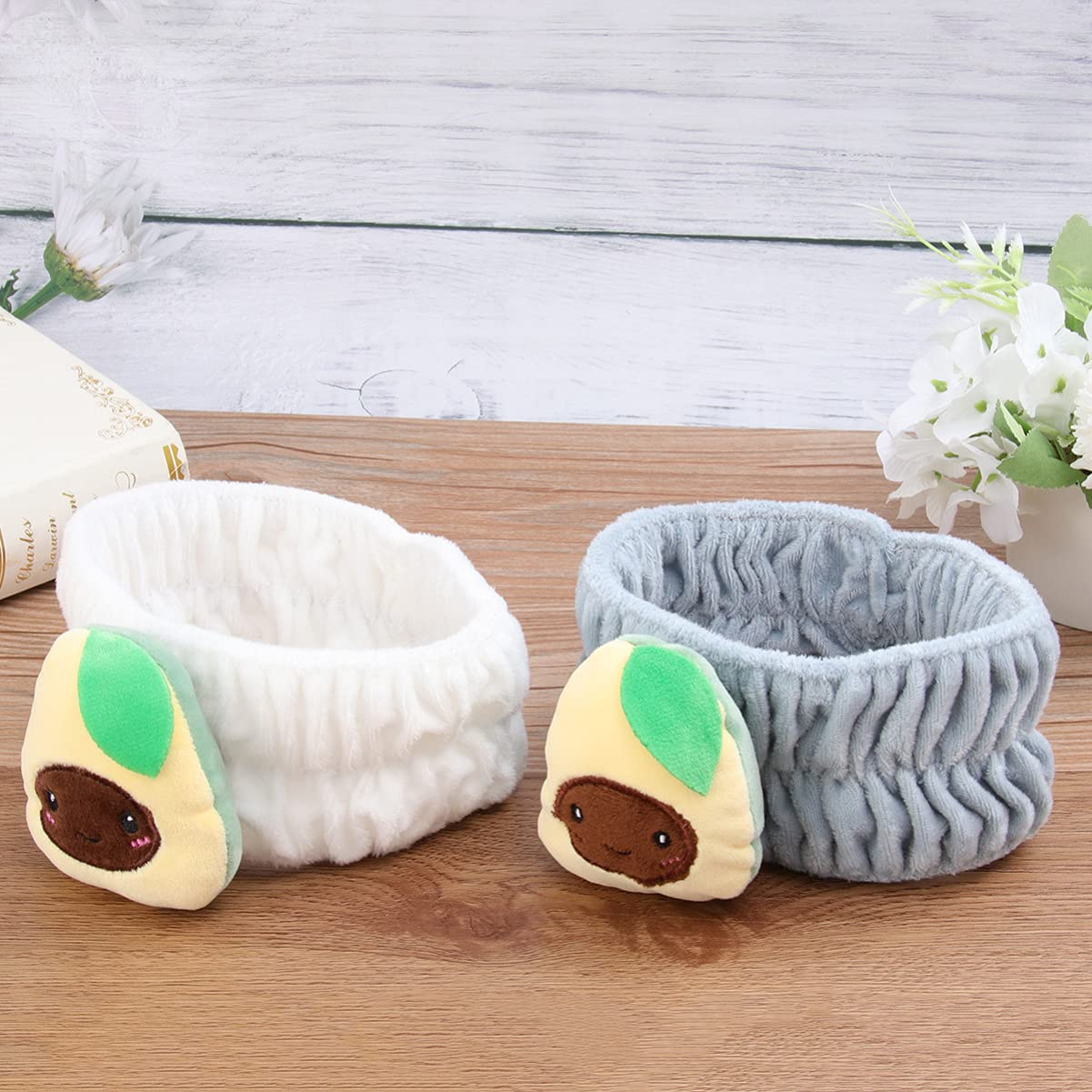 HEALLILY 2-Pack Stretchy Avocado Cartoon Face Washing Headband - Soft Makeup & Hair Wrap for Women (White & Grey) - Perfect for Skincare Routine, Spa Days & Makeup Application