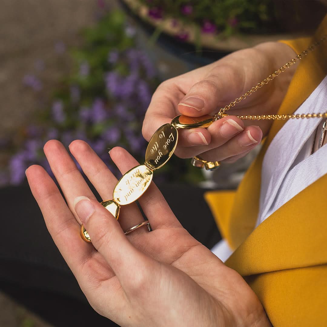 Gold Four Photo Oval Butterfly Locket Necklace - Perfect for Valentine's Day, Mother's Day & Anniversary Gifts