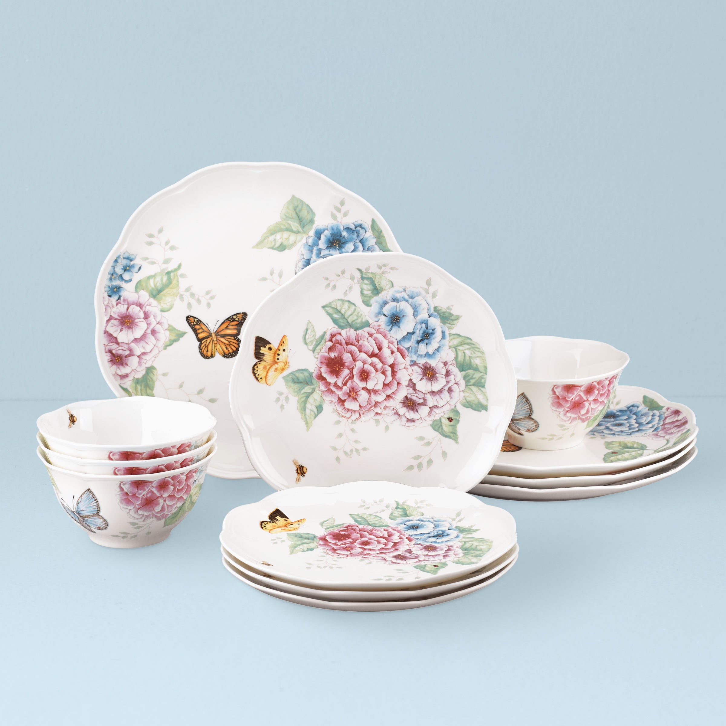 Butterfly Meadow Hydrangea 12-Piece Dinnerware Set - Elegant Floral Porcelain Plates, Bowls & Mugs for Family Dining, Dinner Parties & Home Decor