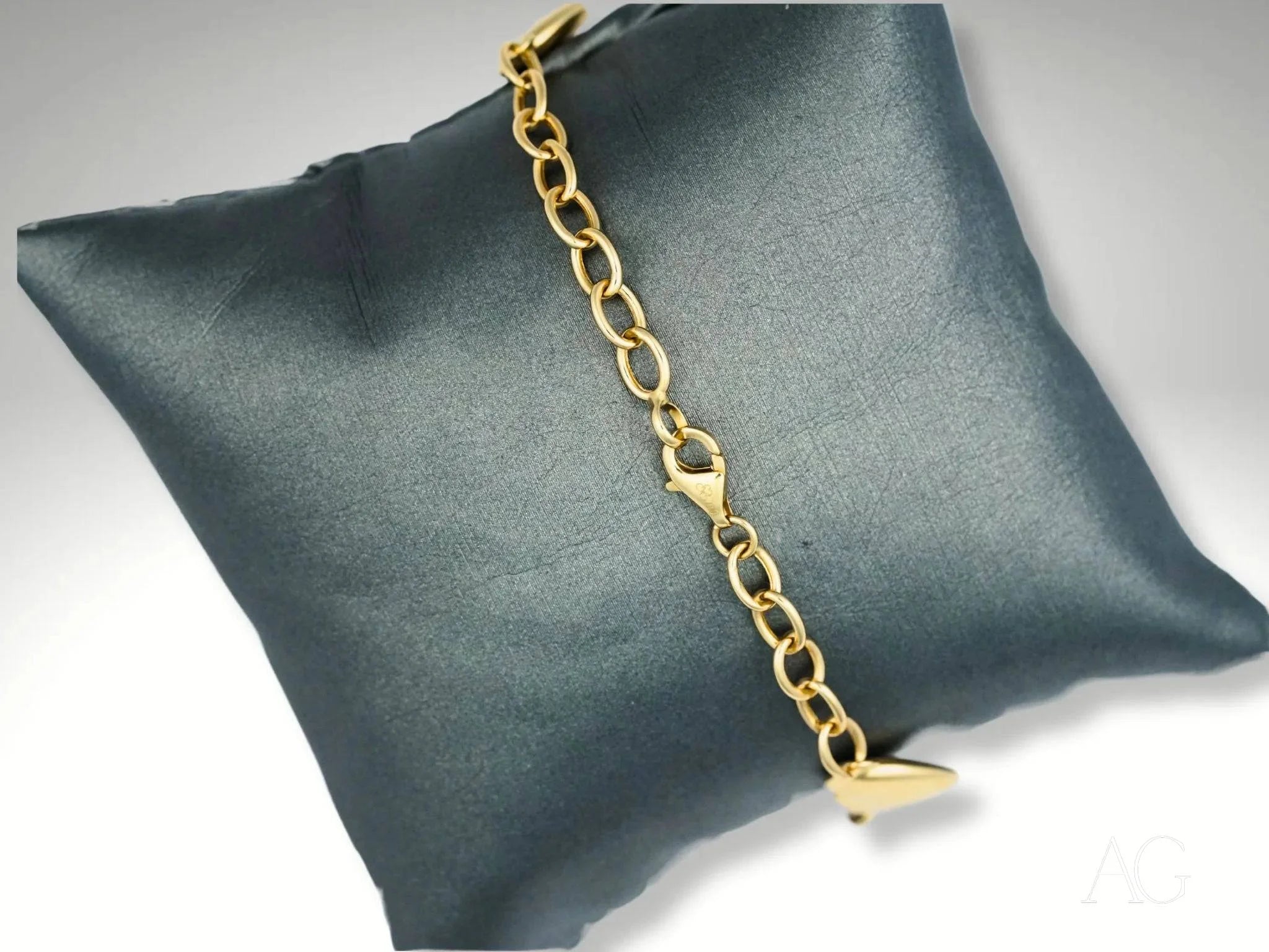 18k Gold Heart Bracelet for Women - Elegant & Dainty Jewelry Gift for Her - Perfect for Valentine's Day, Anniversary & Special Occasions