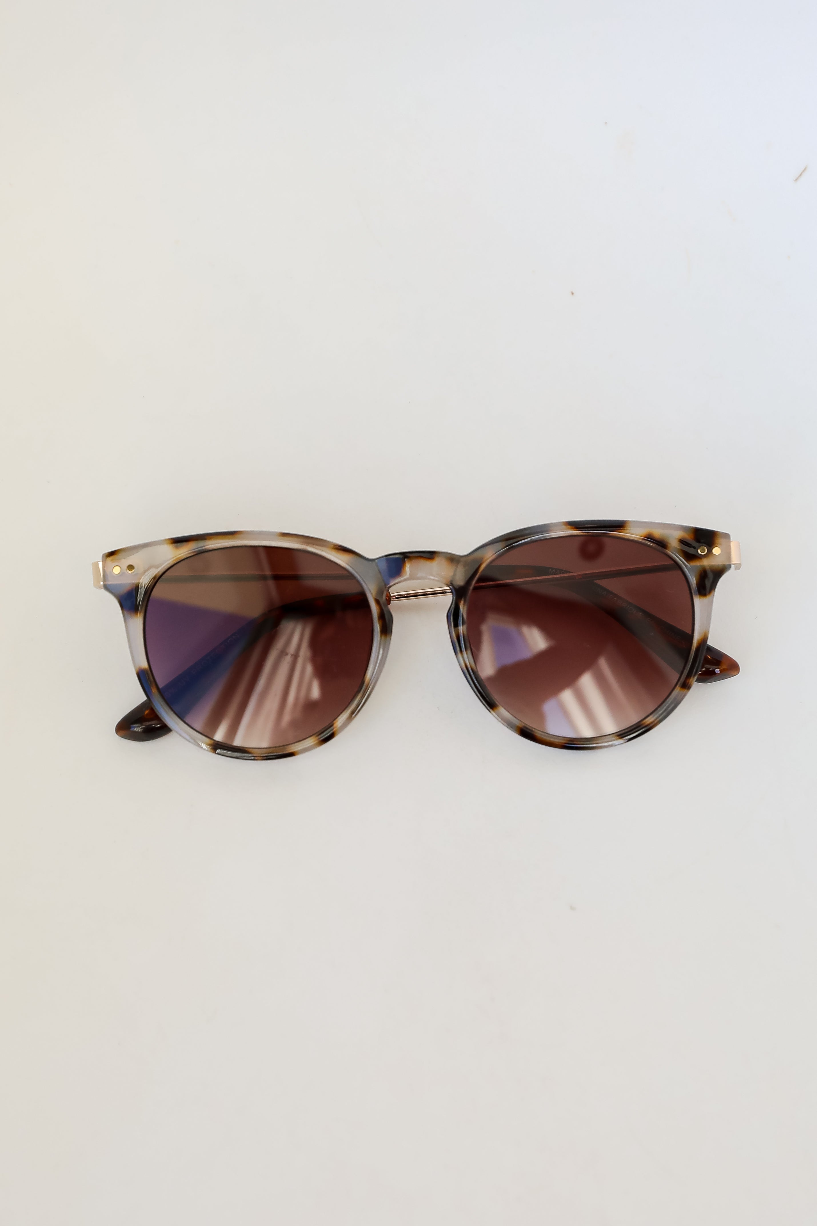 Trendy Round Sunglasses for Women & Men – UV Protection, Polarized Lenses – Perfect for Beach, Driving & Outdoor Activities