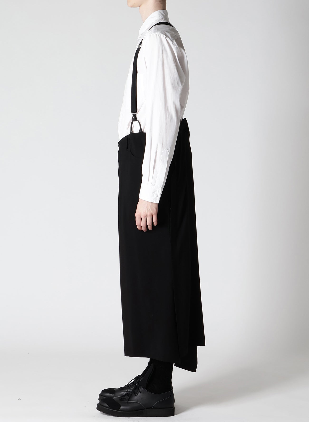 Stylish Cu/Ry/S Gabardine Skirt with Right Side Vents - Perfect for Office Wear, Business Meetings & Formal Occasions