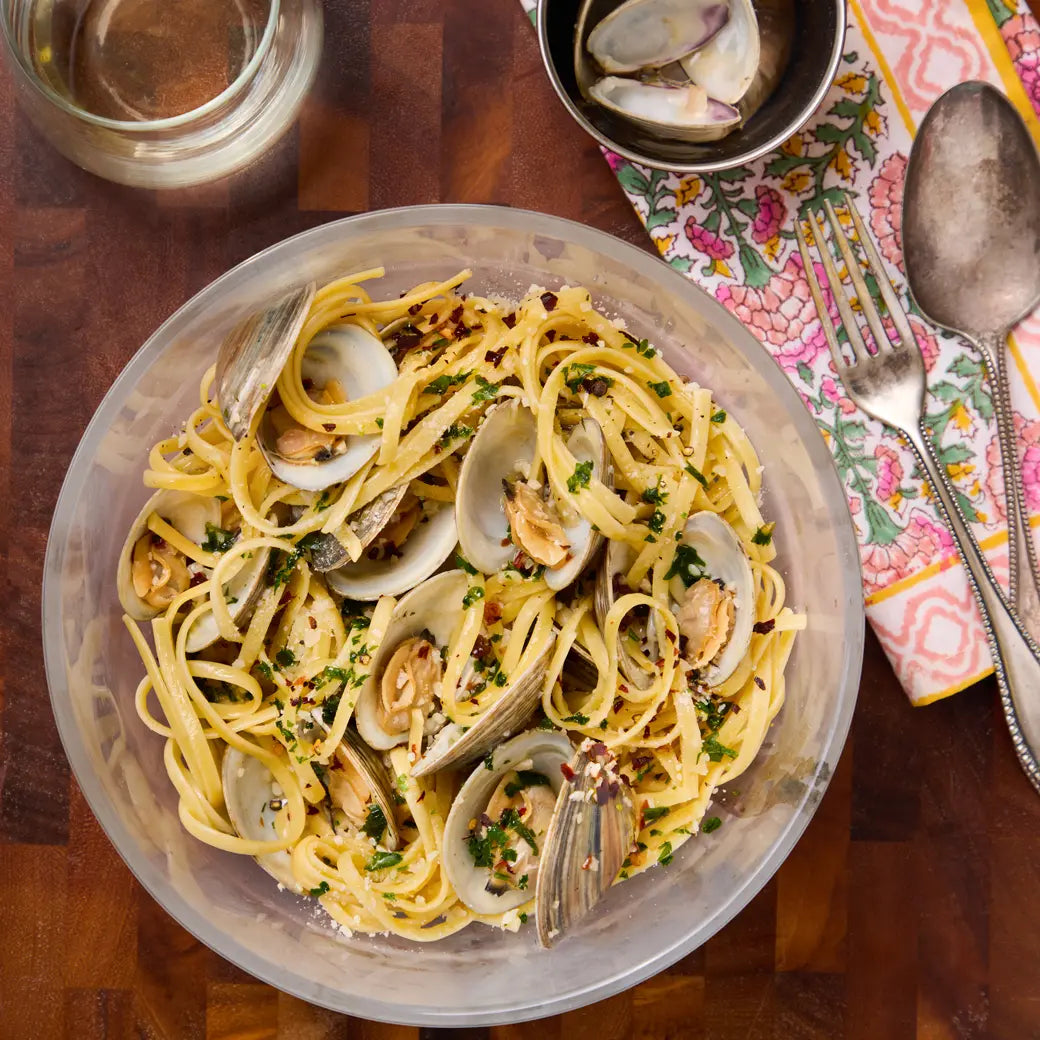 Delicious Linguine with Clams Pasta - Authentic Italian Seafood Recipe for Dinner & Special Occasions | Perfect for Date Nights & Family Gatherings