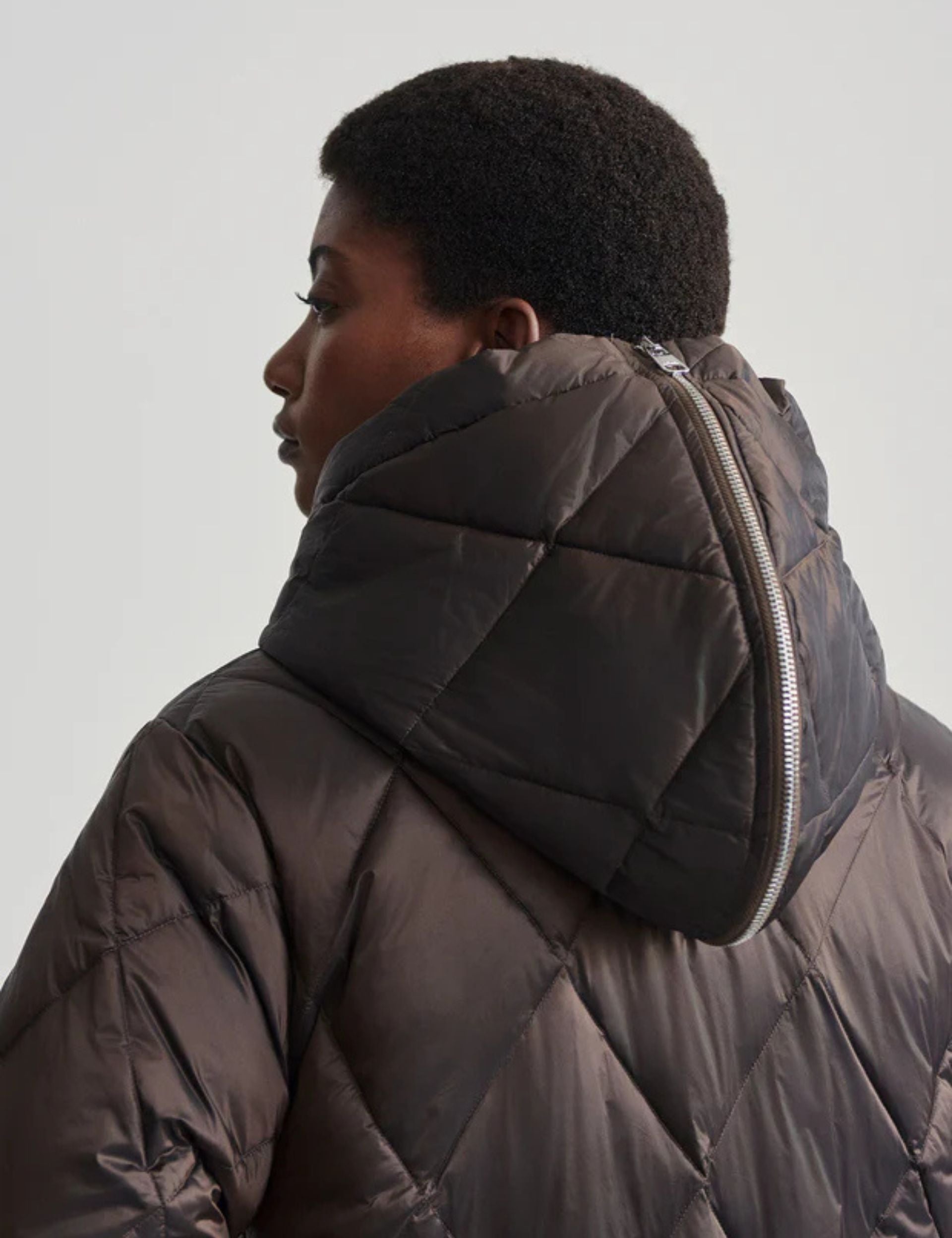 Frisco Long Quilted Jacket for Women - Stylish Coffee Quartz Metallic Coat | Perfect for Fall & Winter Outdoor Activities