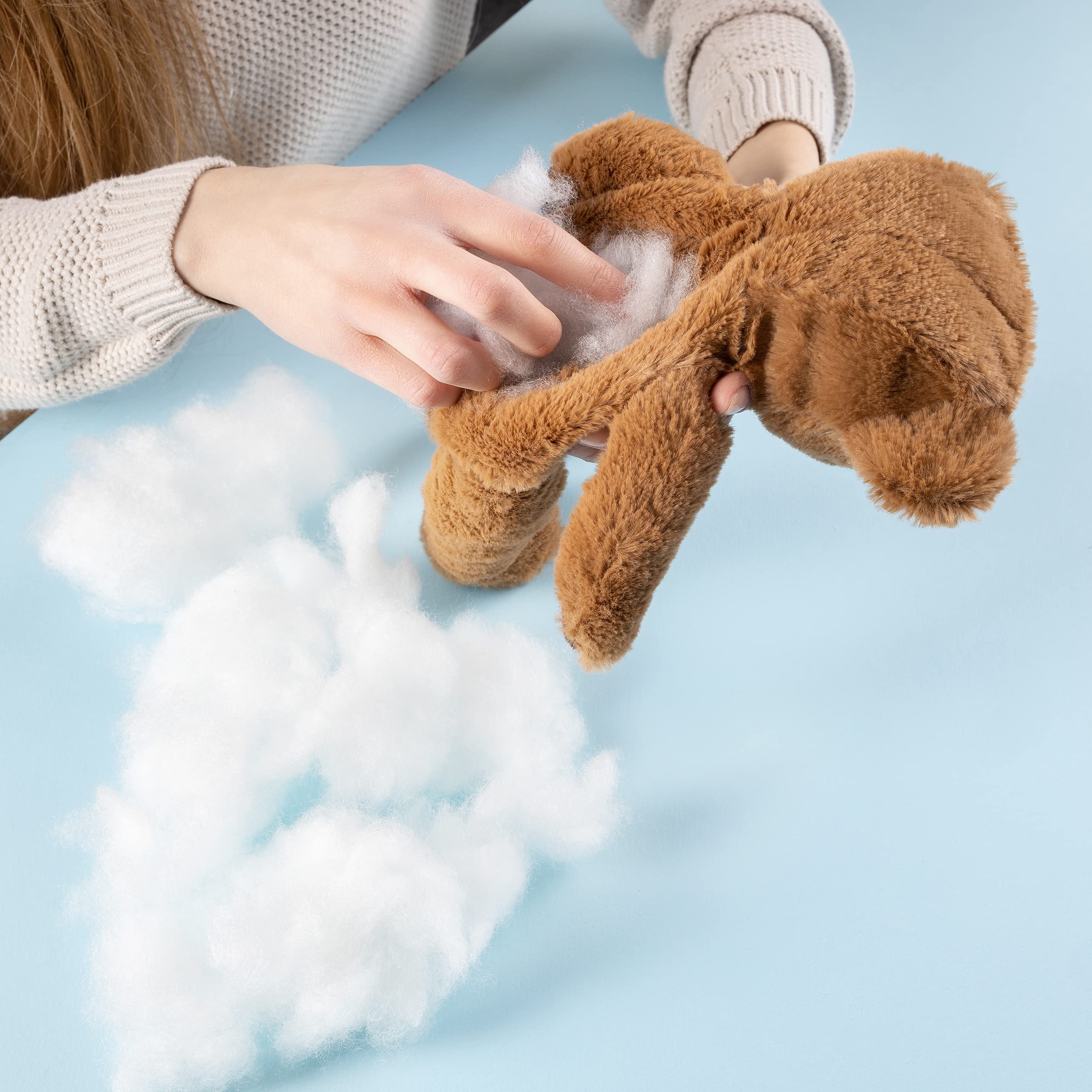 Soft Hypoallergenic Polyester Fiber Fill | 600g | Fluffy Stuffing for Pillows, Cushions, Stuffed Toys, Dolls, DIY Crafts, Upholstery & Pet Beds | Machine Washable | Perfect for Home Decor, DIY Projects & Pet Comfort