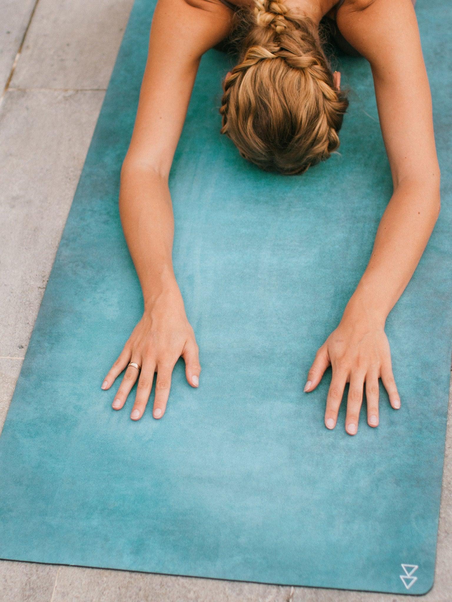 Eco-Friendly Yoga Design Lab Travel Mat 1.5mm - Ultra Lightweight & Non-Slip - Perfect for Yoga, Pilates & Travel - Aegean Green