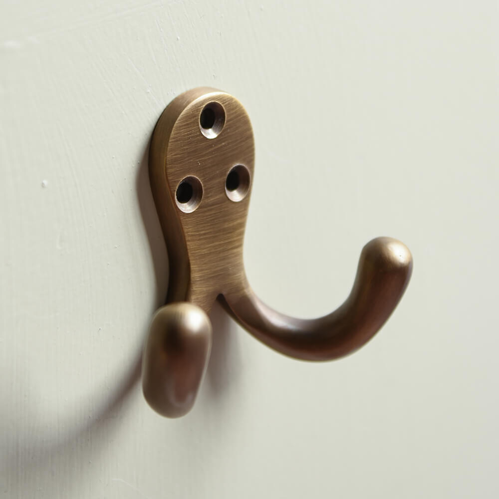 Vintage Brass Double Coat Hooks for Wardrobe - Heavy Duty Wall Mounted Hooks for Hanging Clothes, Hats & Bags - Perfect for Bedroom, Closet & Entryway Organization