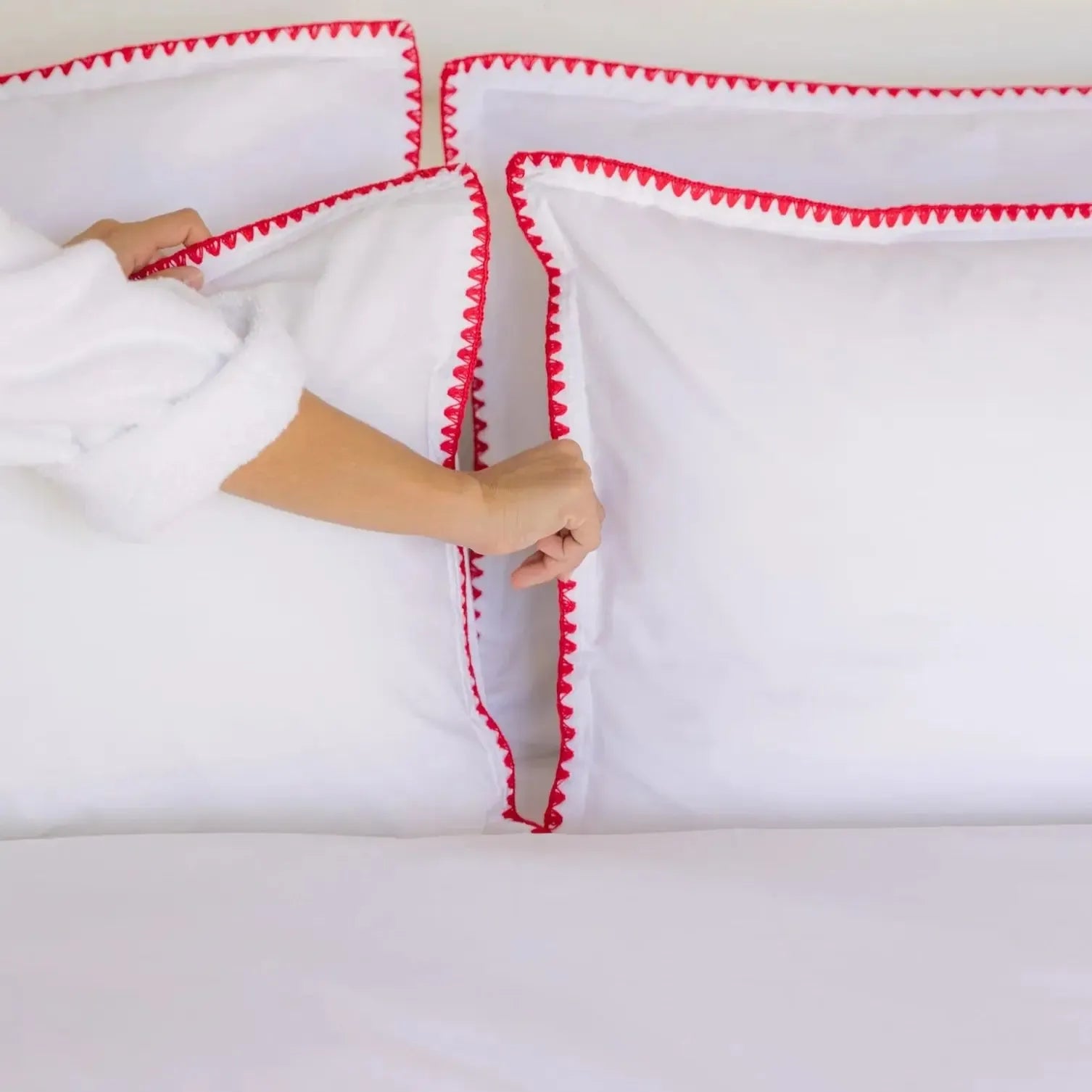 Premium Cascais 400 Thread Count Percale Duvet Cover Set - Breathable & Soft Red Bedding - Perfect for Master Bedroom, Guest Room & Luxury Hotels