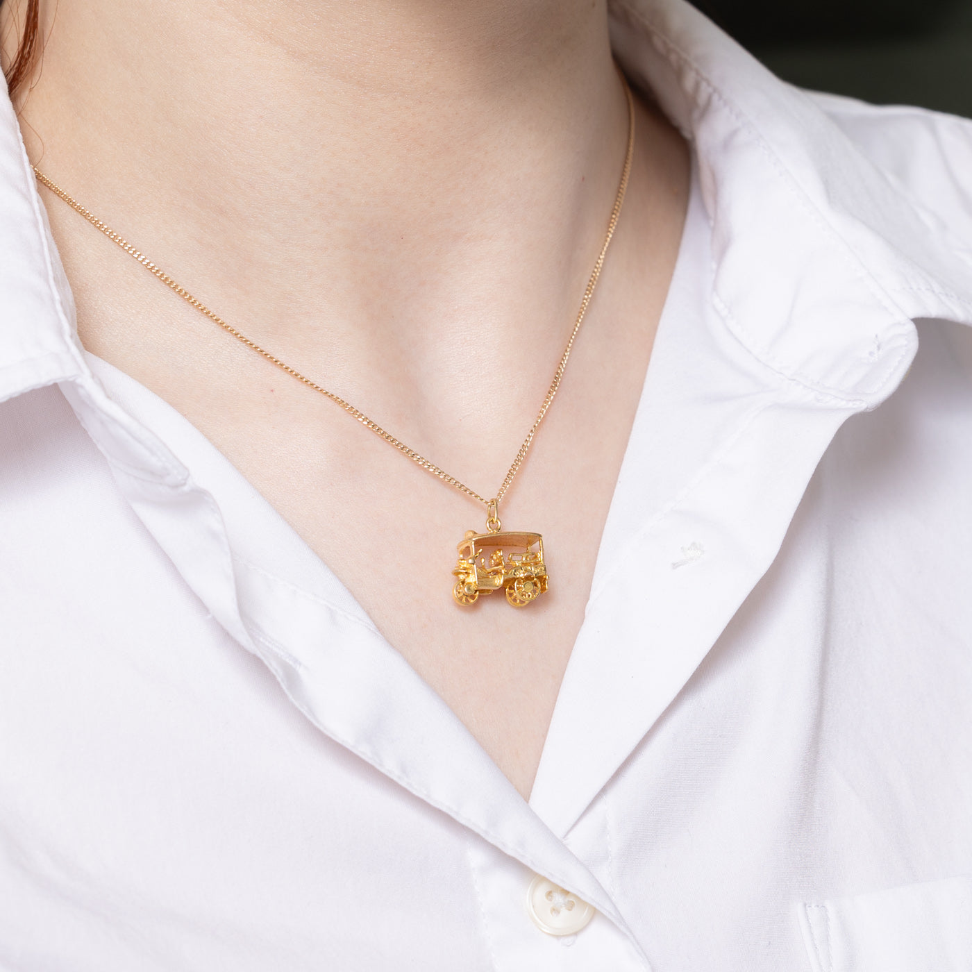 18K Yellow Gold Tricycle Charm Pendant Necklace - Elegant Jewelry Gift for Women, Girls - Perfect for Birthday, Anniversary, Graduation Gifts