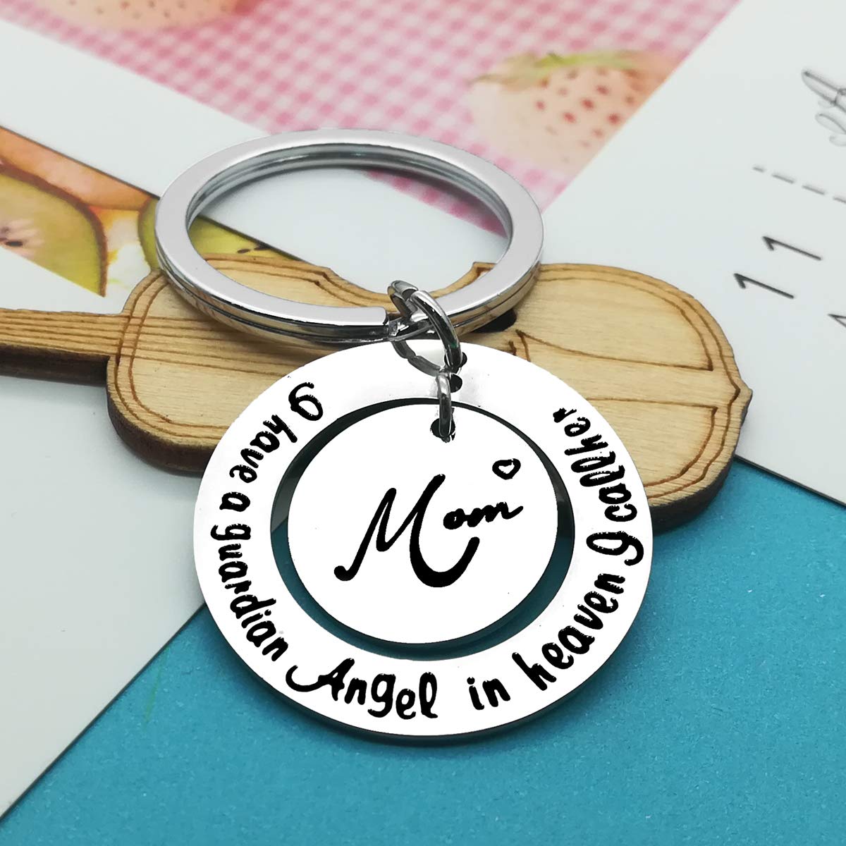 Heavenly Guardian Angel Mom Memorial Keychain - In Memory of Mom Sympathy Gift, Remembrance Jewelry for Loss, Perfect for Mother's Day, Funeral Keepsake & Comforting Grieving Gift
