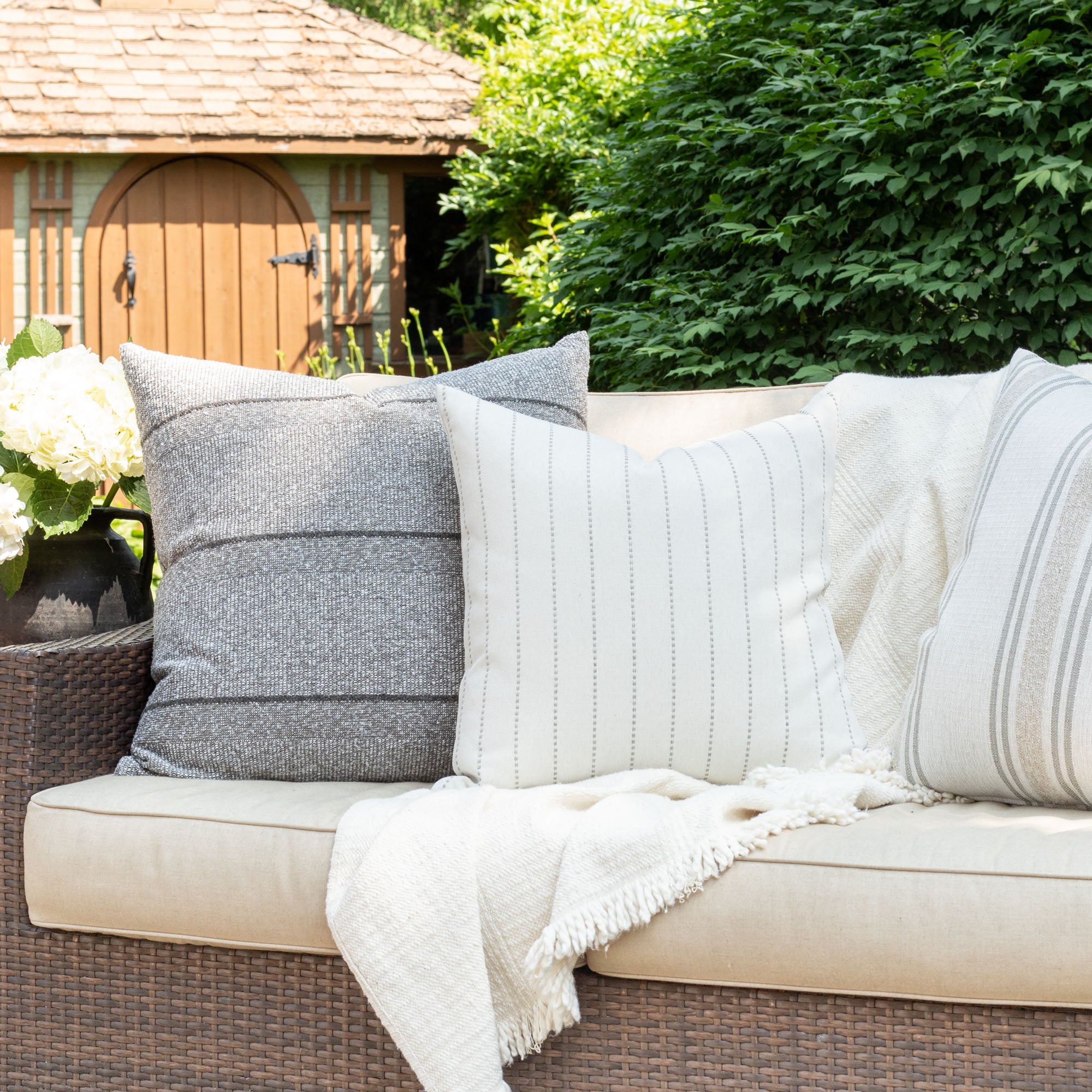 Fontana 20x20 Outdoor Pillow - Premium Linen Cover - Water Resistant & UV Protected - Perfect for Patio, Deck, Poolside & Garden Furniture