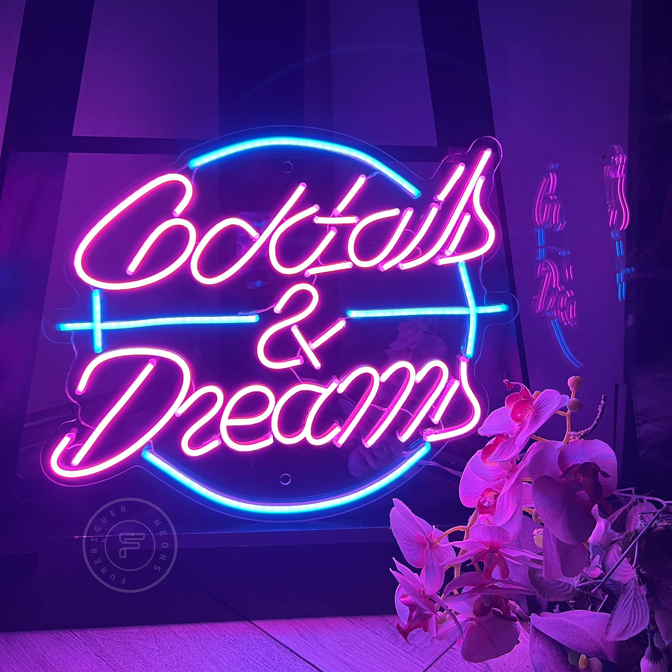 Cocktails and Dreams Neon Sign - LED Wall Decor for Home Bar, Club, Hotel & Cafe - Perfect for Wedding, Birthday Party & Gifts - Beautiful Cocktail-Themed Neon Light - Ideal for Home Decor, Man Cave, Game Room & Nightlife Venues