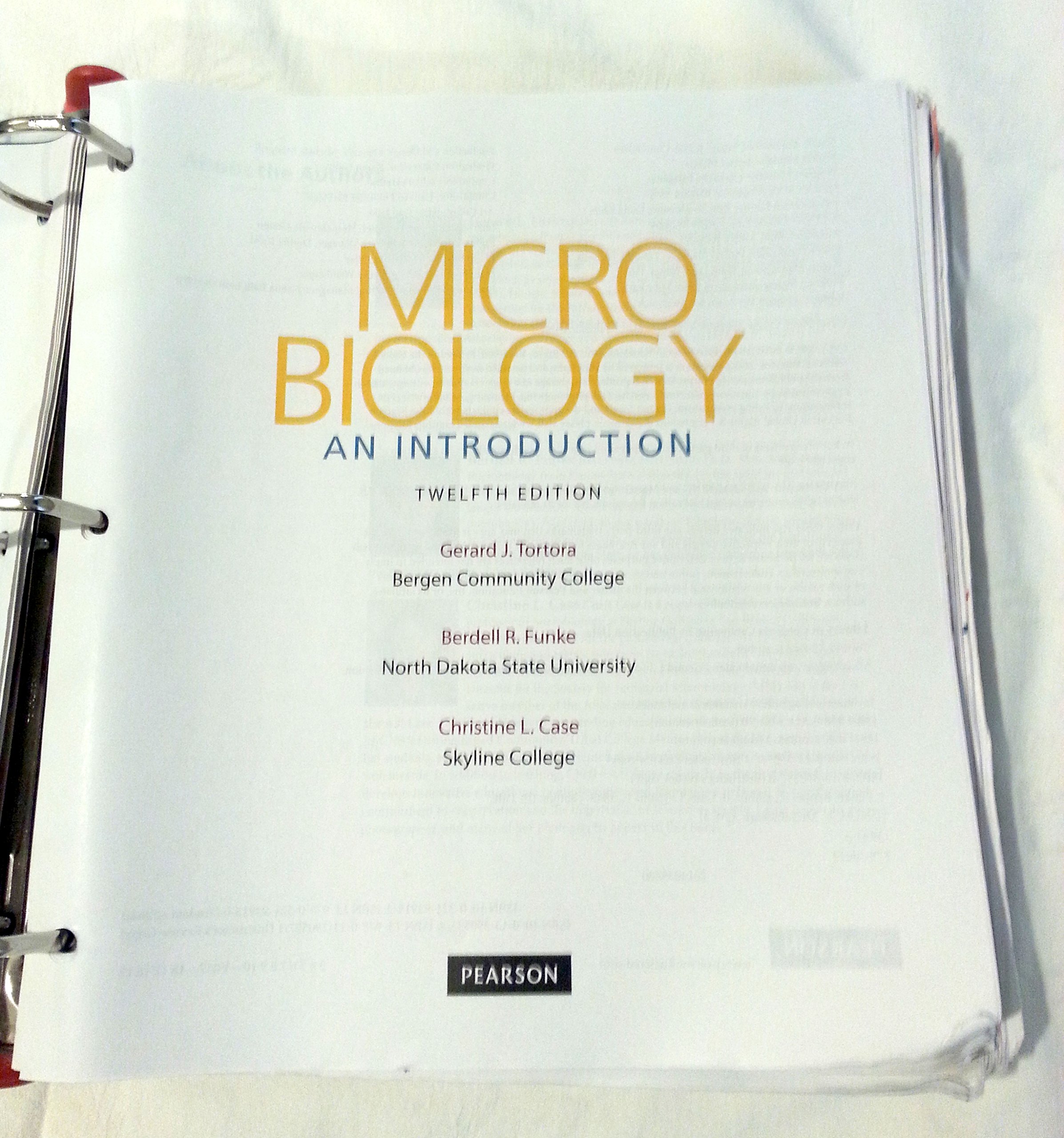 Microbiology: An Introduction, Books a la Carte Edition (12th Edition) - Essential Textbook for College Students & Science Professionals | Perfect for Microbiology Courses, Lab Research & Self-Study
